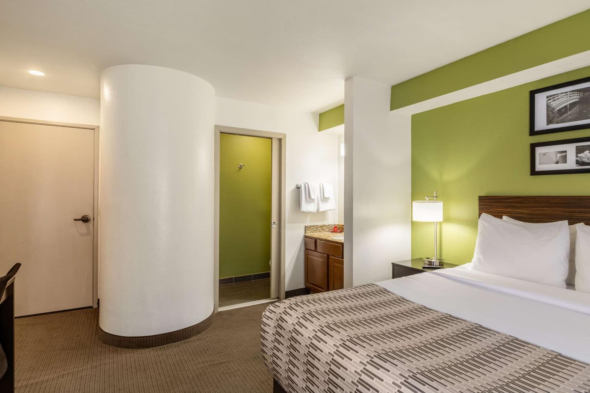 SureStay Plus by Best Western Mesa Superstition Springs gallery photo in Mesa, AZ — image 15