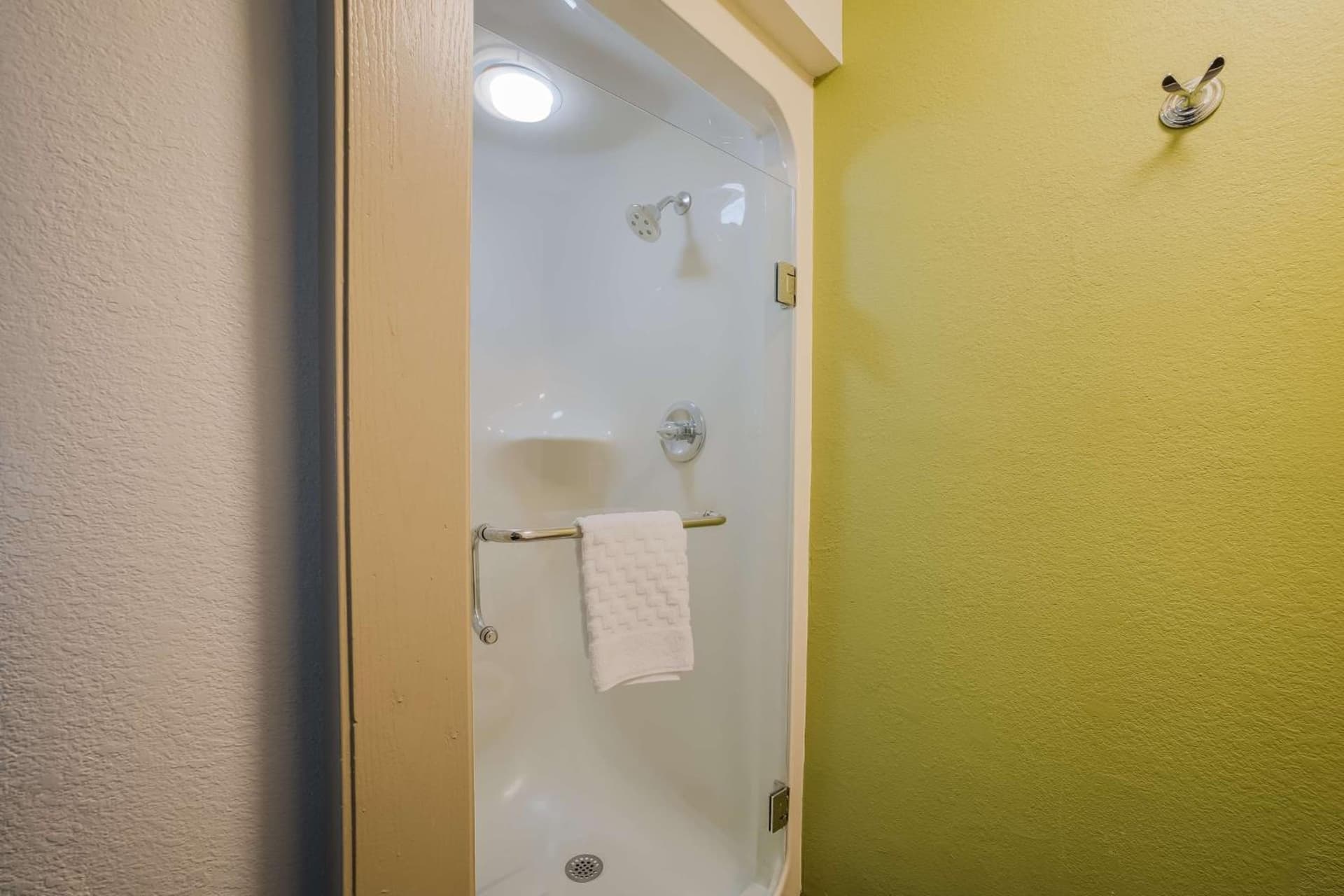 SureStay Plus by Best Western Mesa Superstition Springs gallery photo in Mesa, AZ — image 4