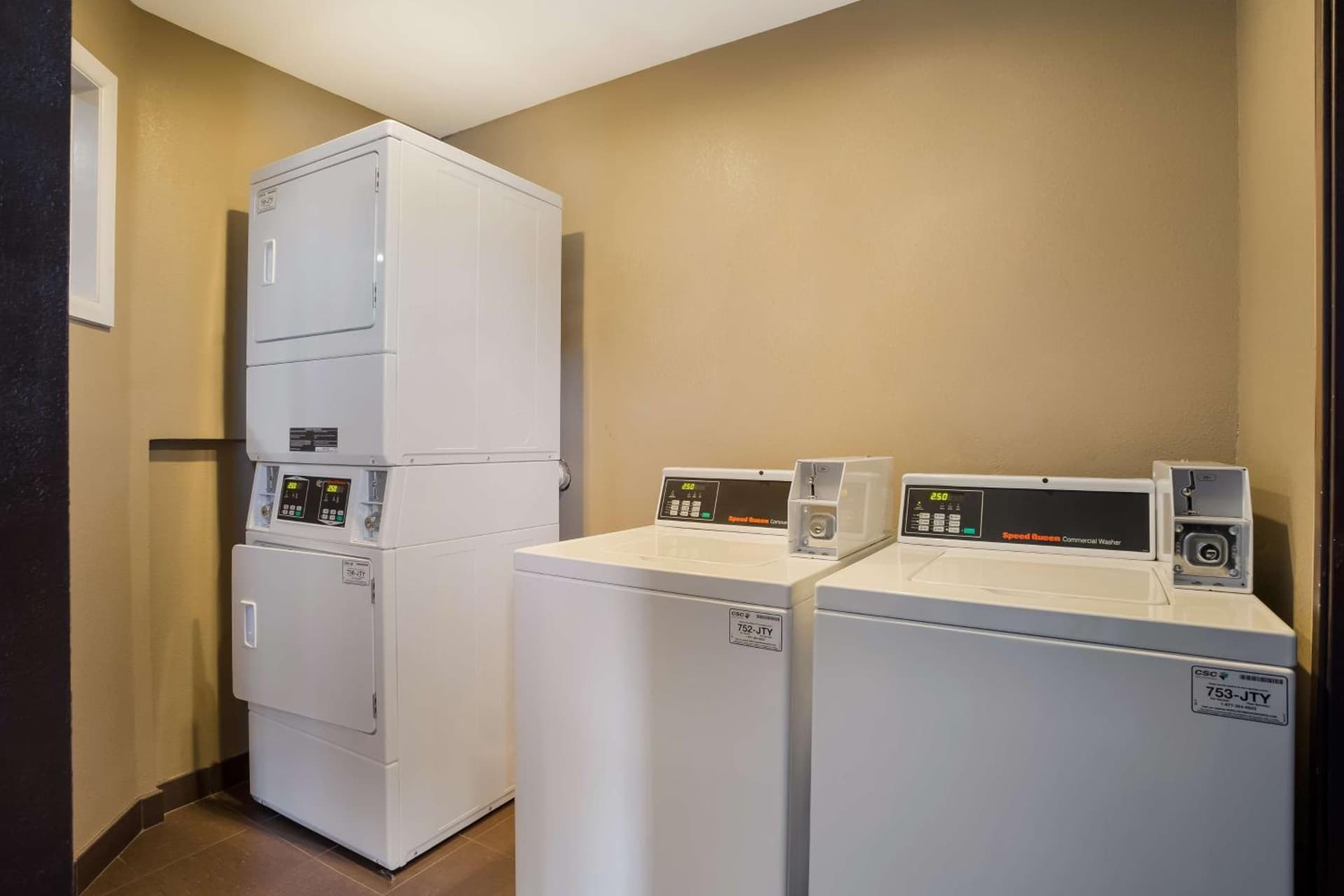 SureStay Plus by Best Western Mesa Superstition Springs gallery photo in Mesa, AZ — image 21