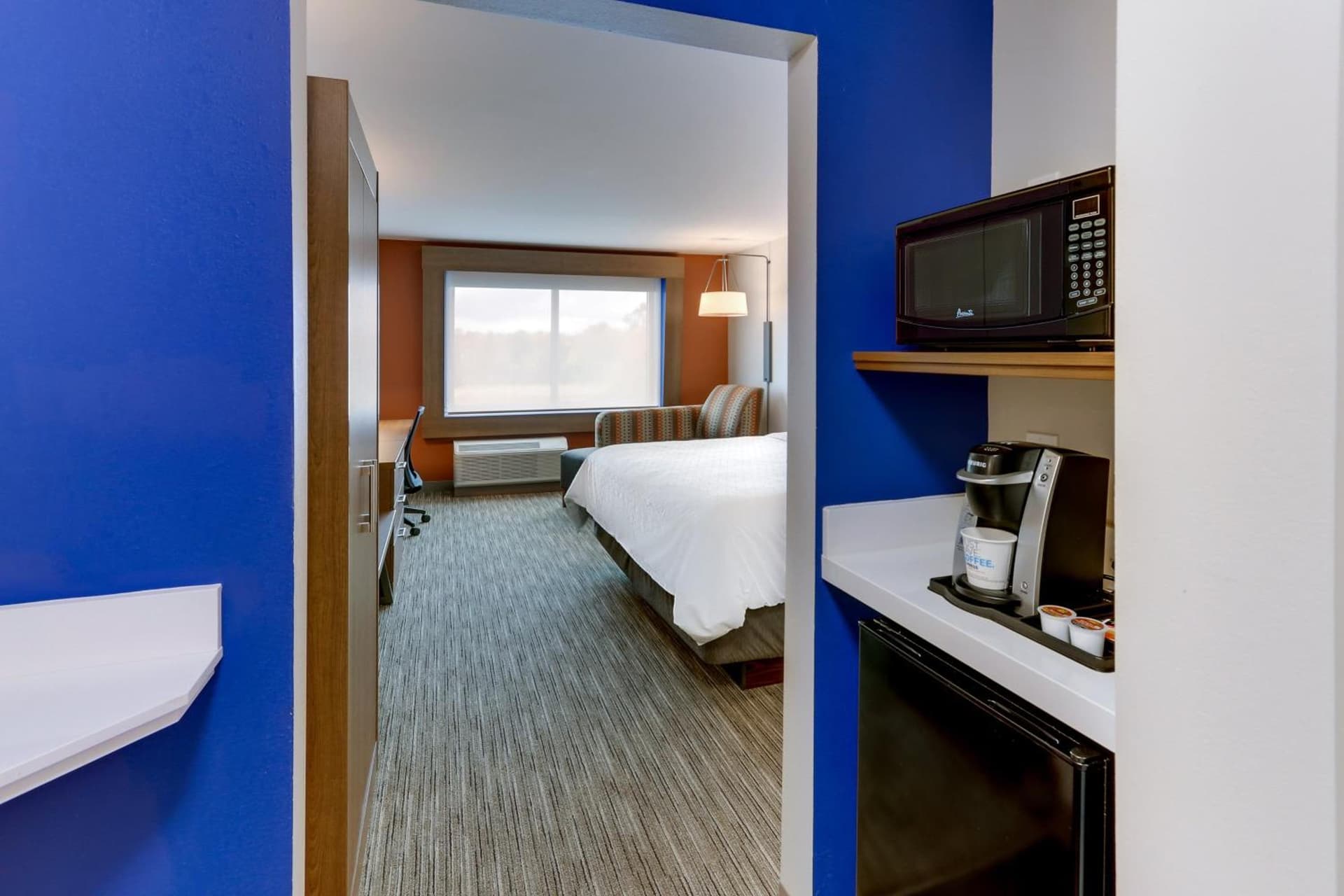 Holiday Inn Express & Suites - Middletown - Goshen by IHG gallery photo in Middletown, NY — image 7