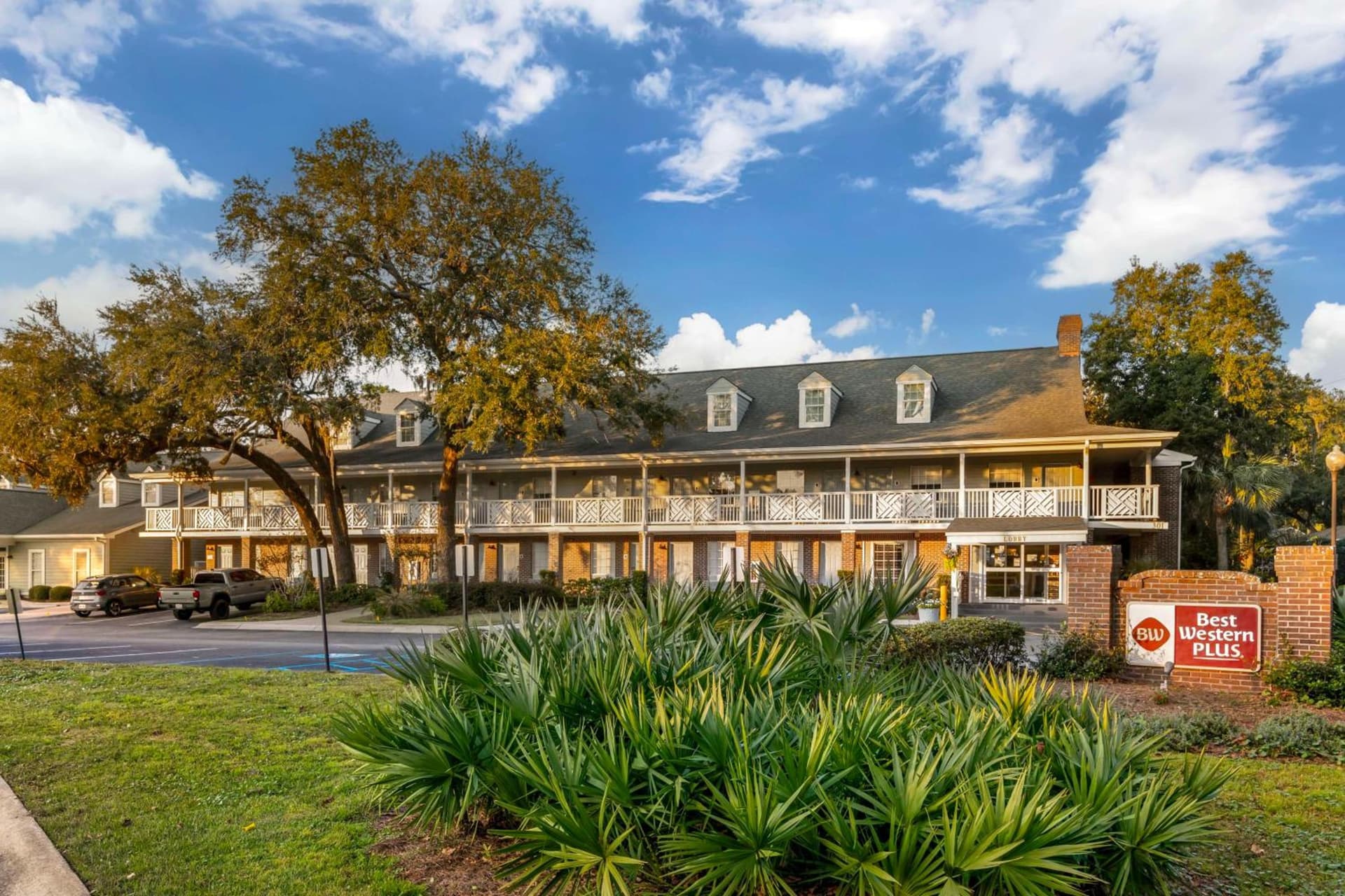 Best Western Plus St. Simons featured exterior or lobby in Saint Simons Island, GA — similar hotel