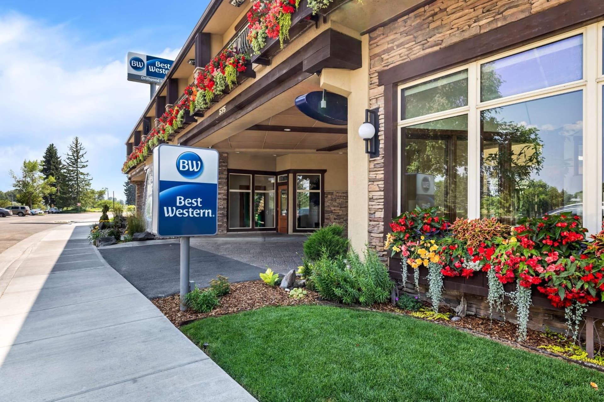 Best Western Driftwood Inn featured exterior or lobby in Idaho Falls, ID — similar hotel