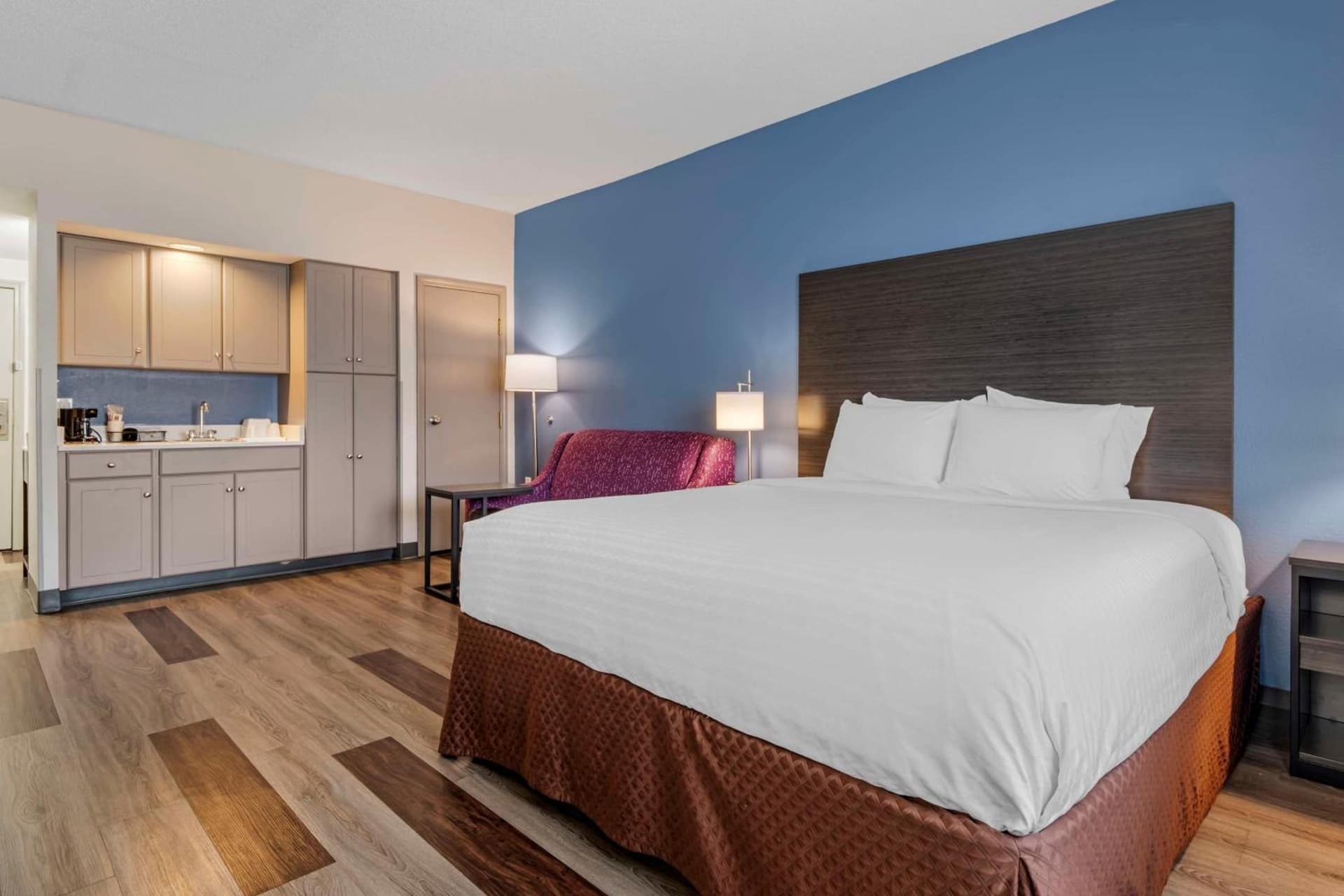 Best Western Louisville Airport Expo property views in Louisville, KY — gallery photo 3
