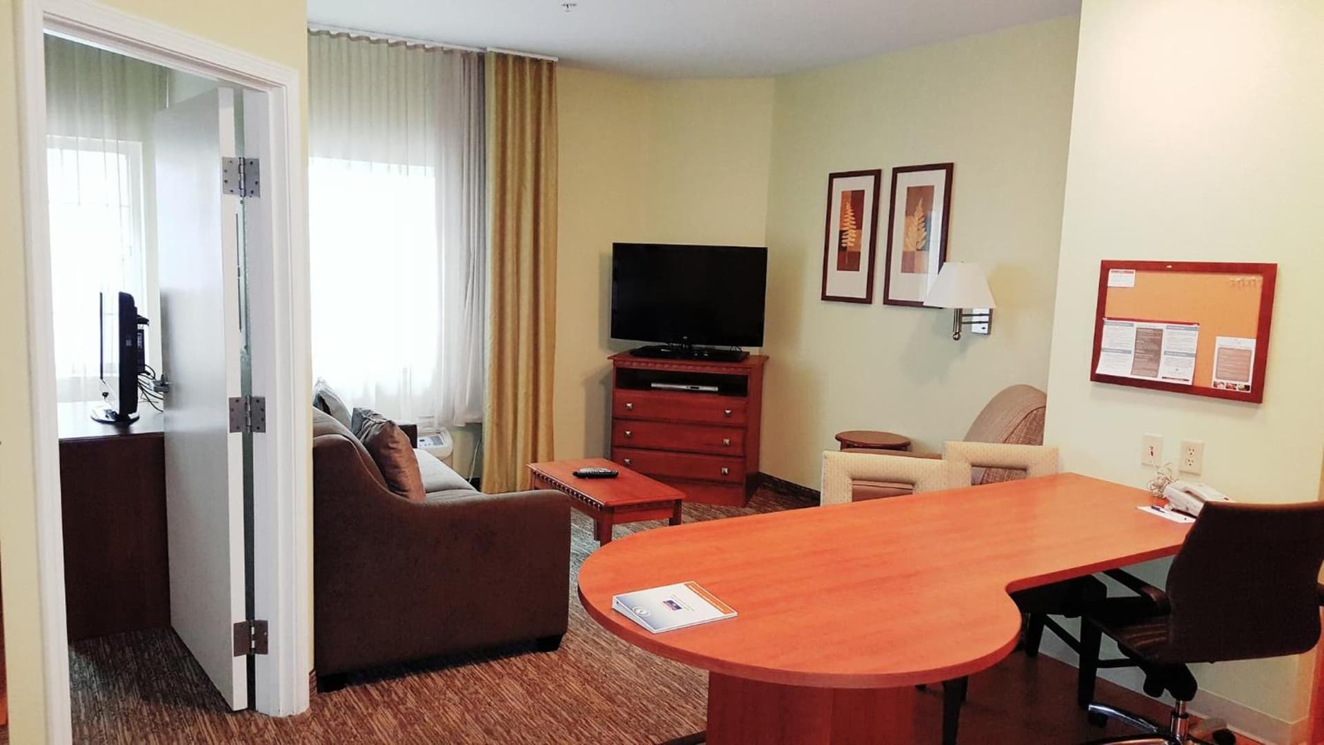 Candlewood Suites Oklahoma City-Moore by IHG interior in Moore, OK — gallery photo 2