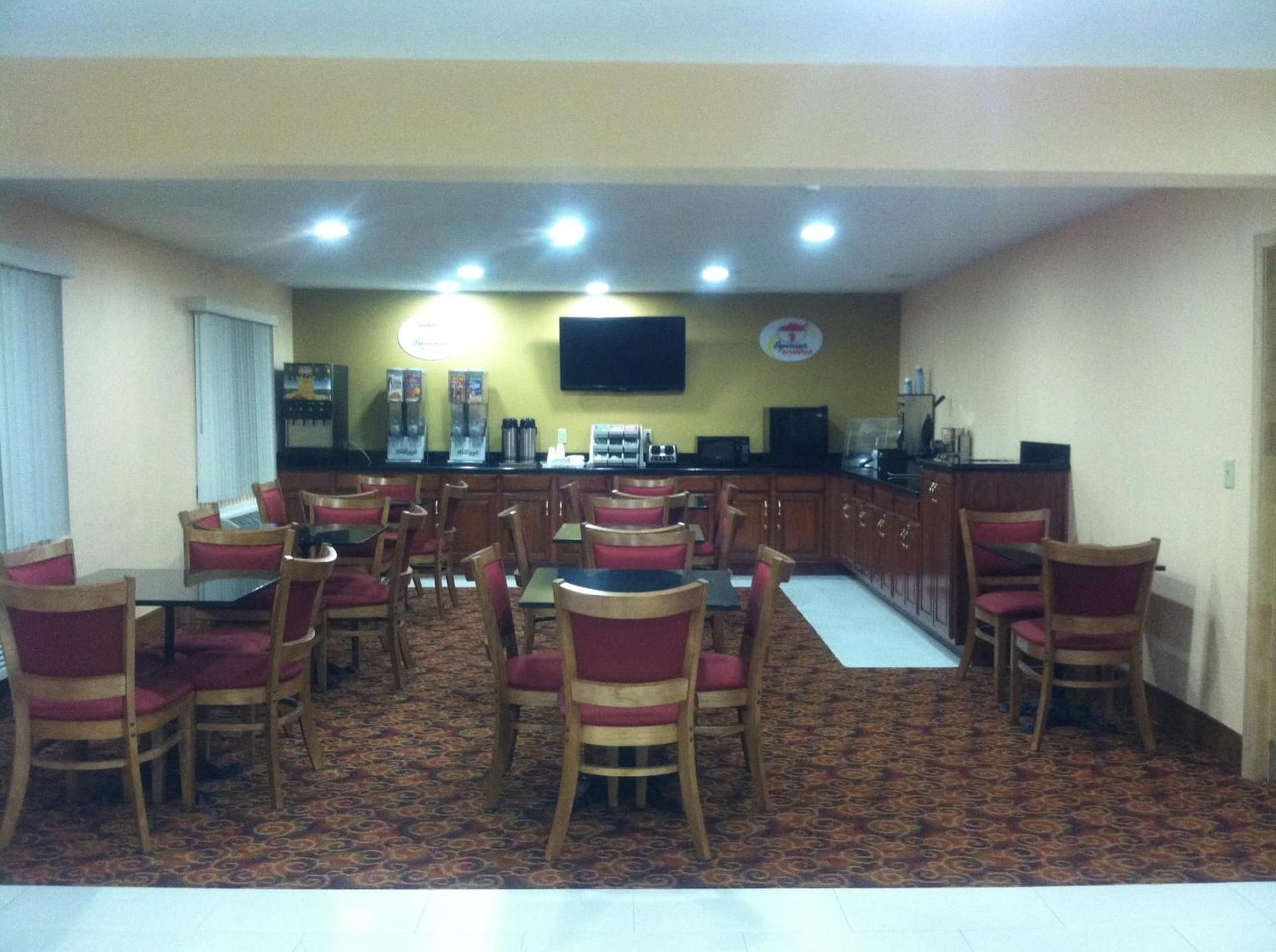 Super 8 South by Wyndham gallery photo in Bowling Green, KY — image 5