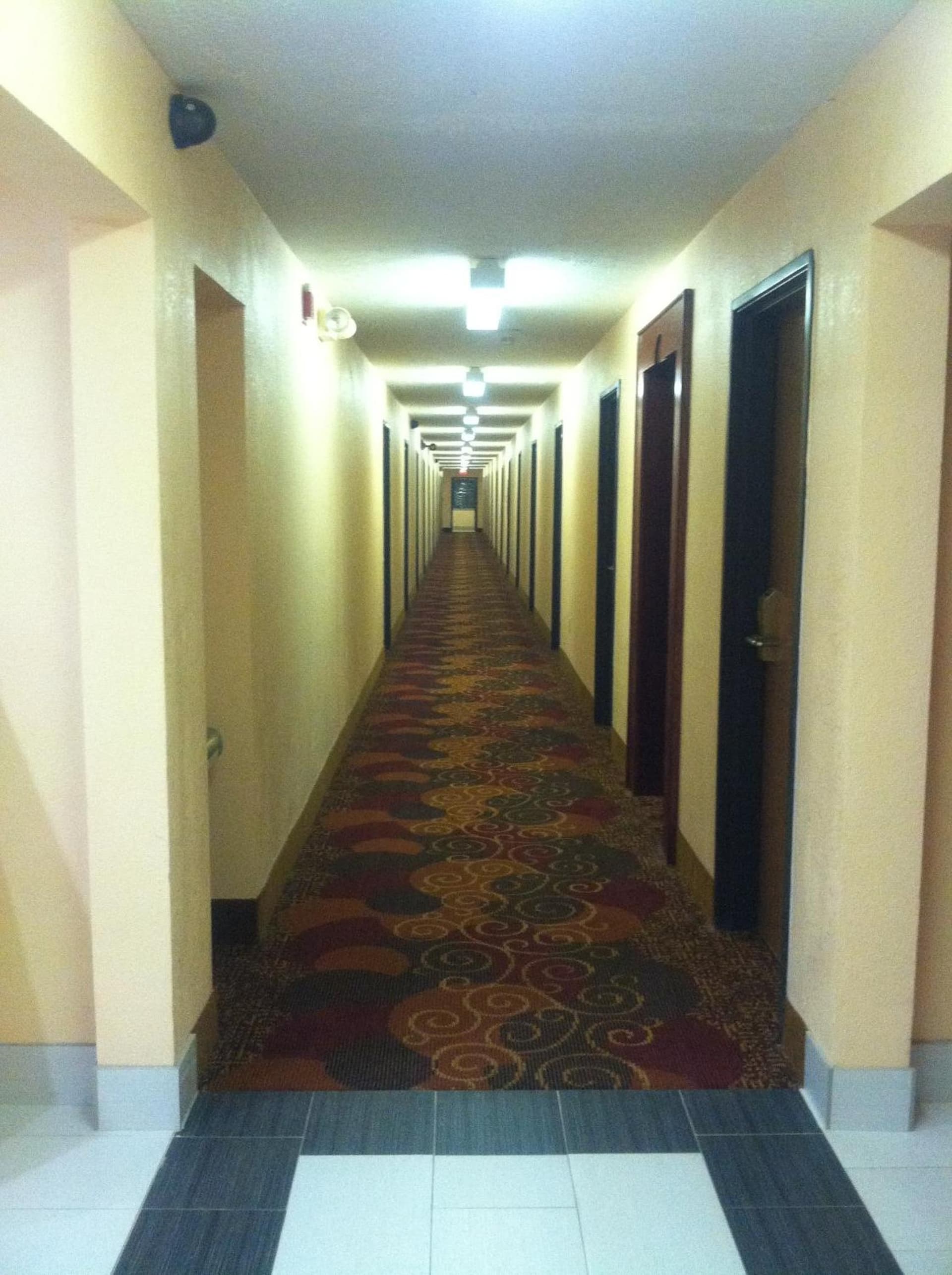 Super 8 South by Wyndham gallery photo in Bowling Green, KY — image 23