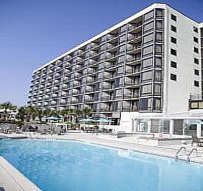 Shell Island Resort - All Oceanfront Suites interior in Wrightsville Beach, NC — gallery photo 2