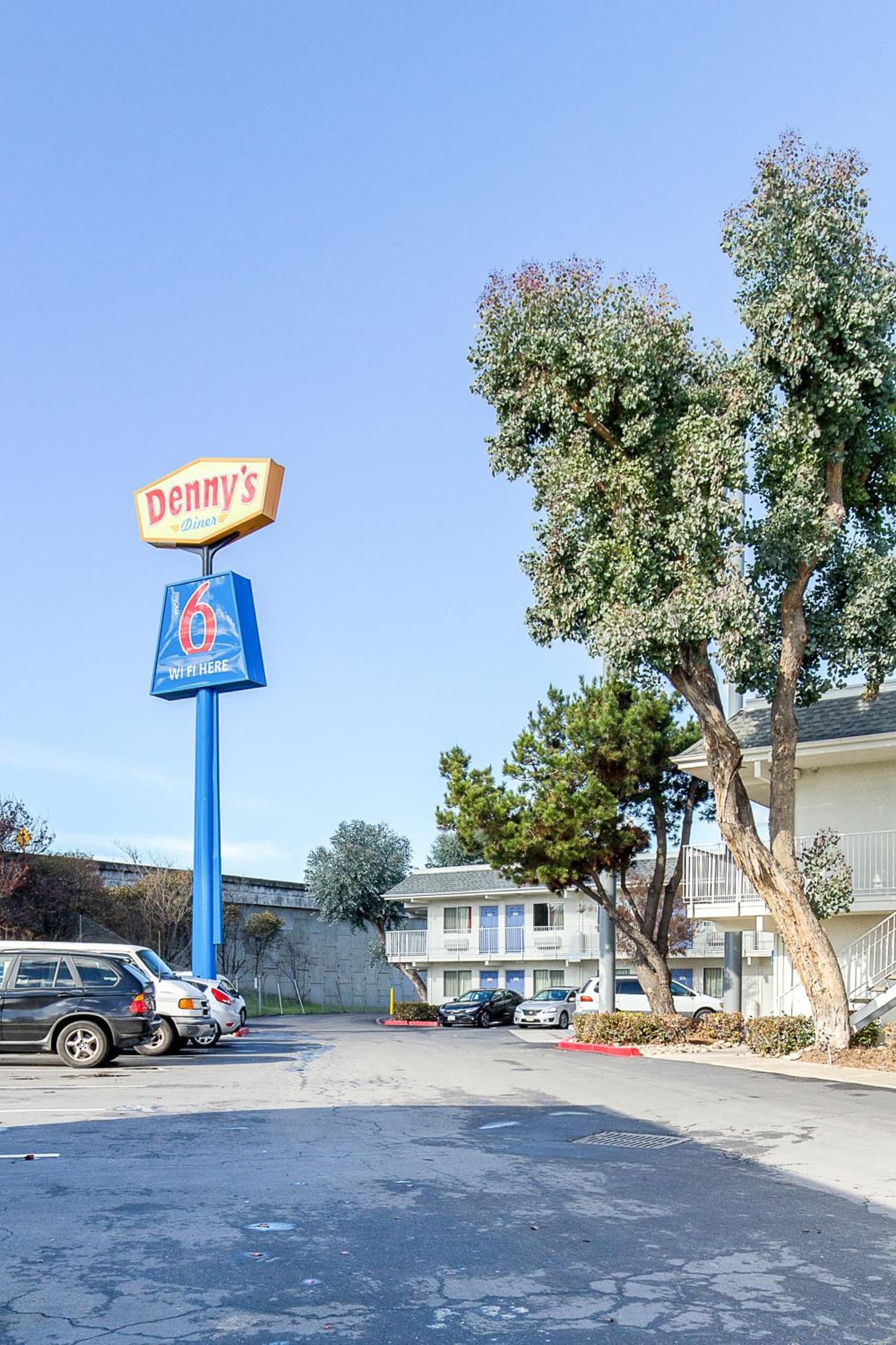 Motel 6 Hayward, CA- Silicon Valley Gateway gallery photo in Hayward, CA — image 53