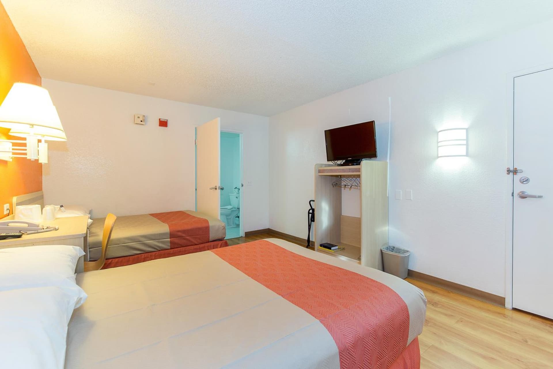 Motel 6 Hayward, CA- Silicon Valley Gateway gallery photo in Hayward, CA — image 10