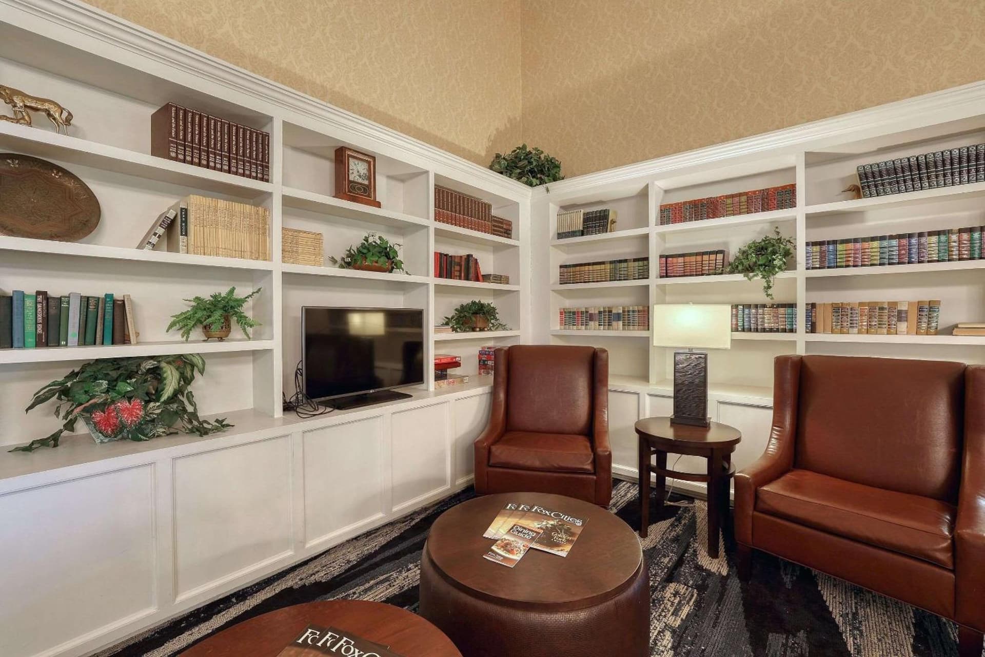 Comfort Suites Appleton Airport gallery photo in Appleton, WI — image 20