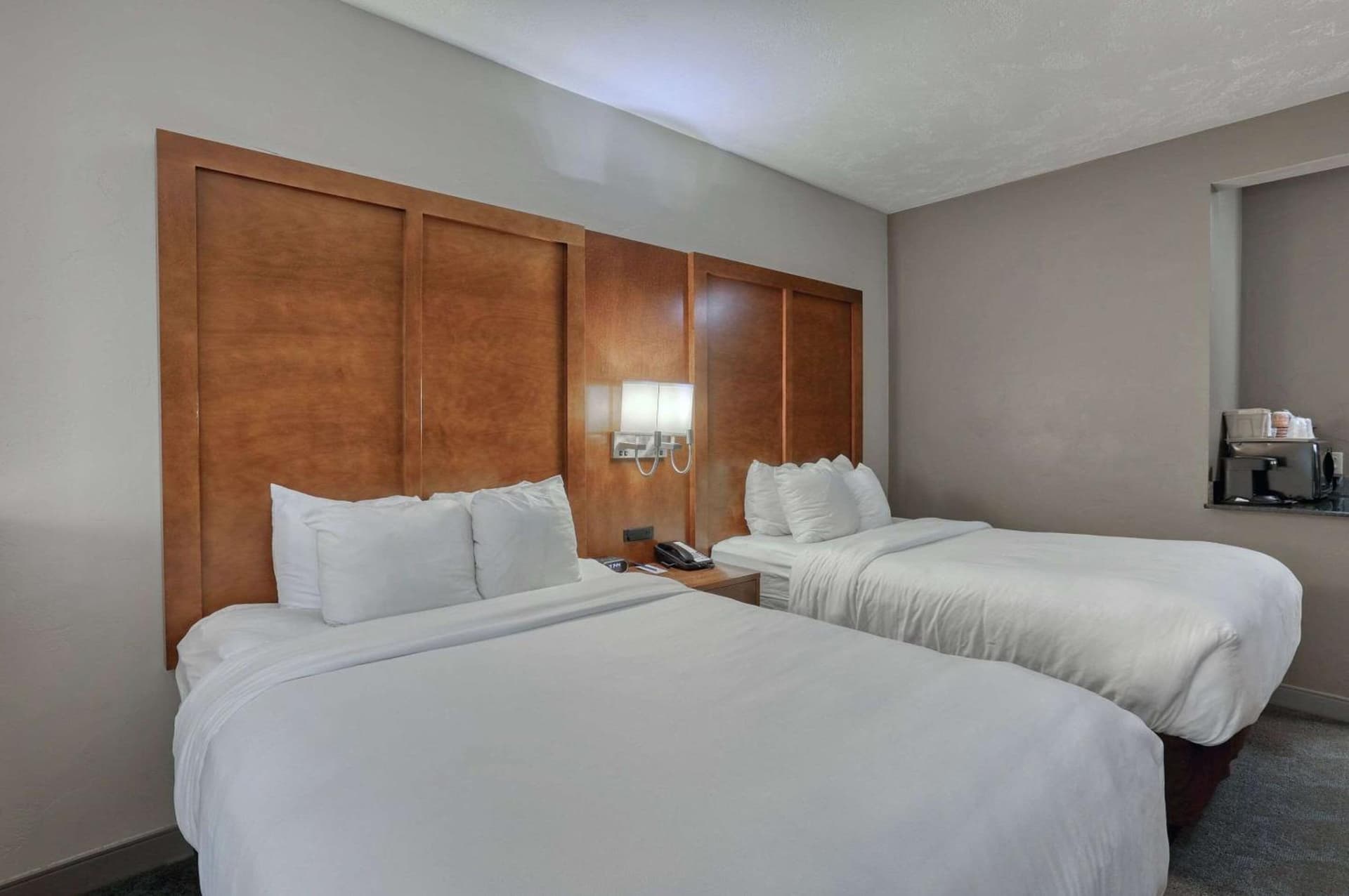 Comfort Suites Appleton Airport gallery photo in Appleton, WI — image 106