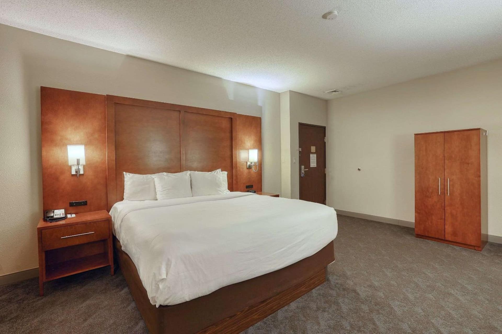 Comfort Suites Appleton Airport gallery photo in Appleton, WI — image 19