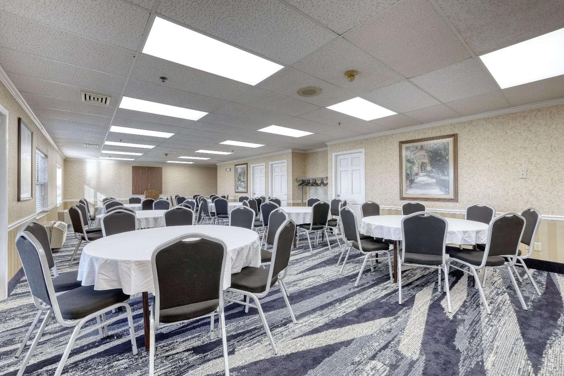 Comfort Suites Appleton Airport gallery photo in Appleton, WI — image 14