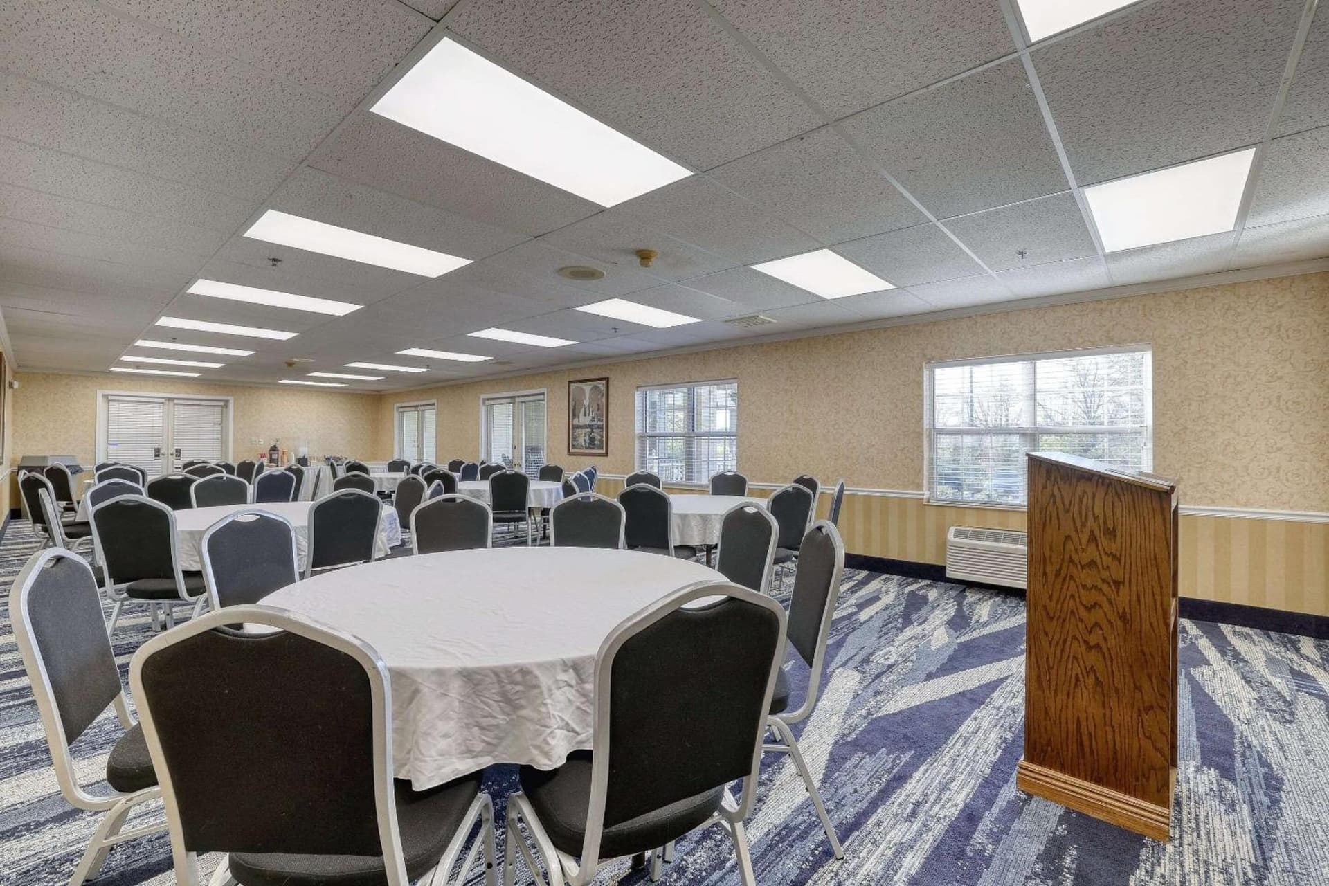 Comfort Suites Appleton Airport gallery photo in Appleton, WI — image 15