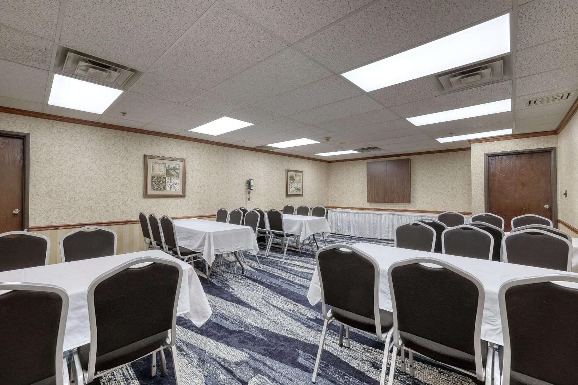 Comfort Suites Appleton Airport gallery photo in Appleton, WI — image 31