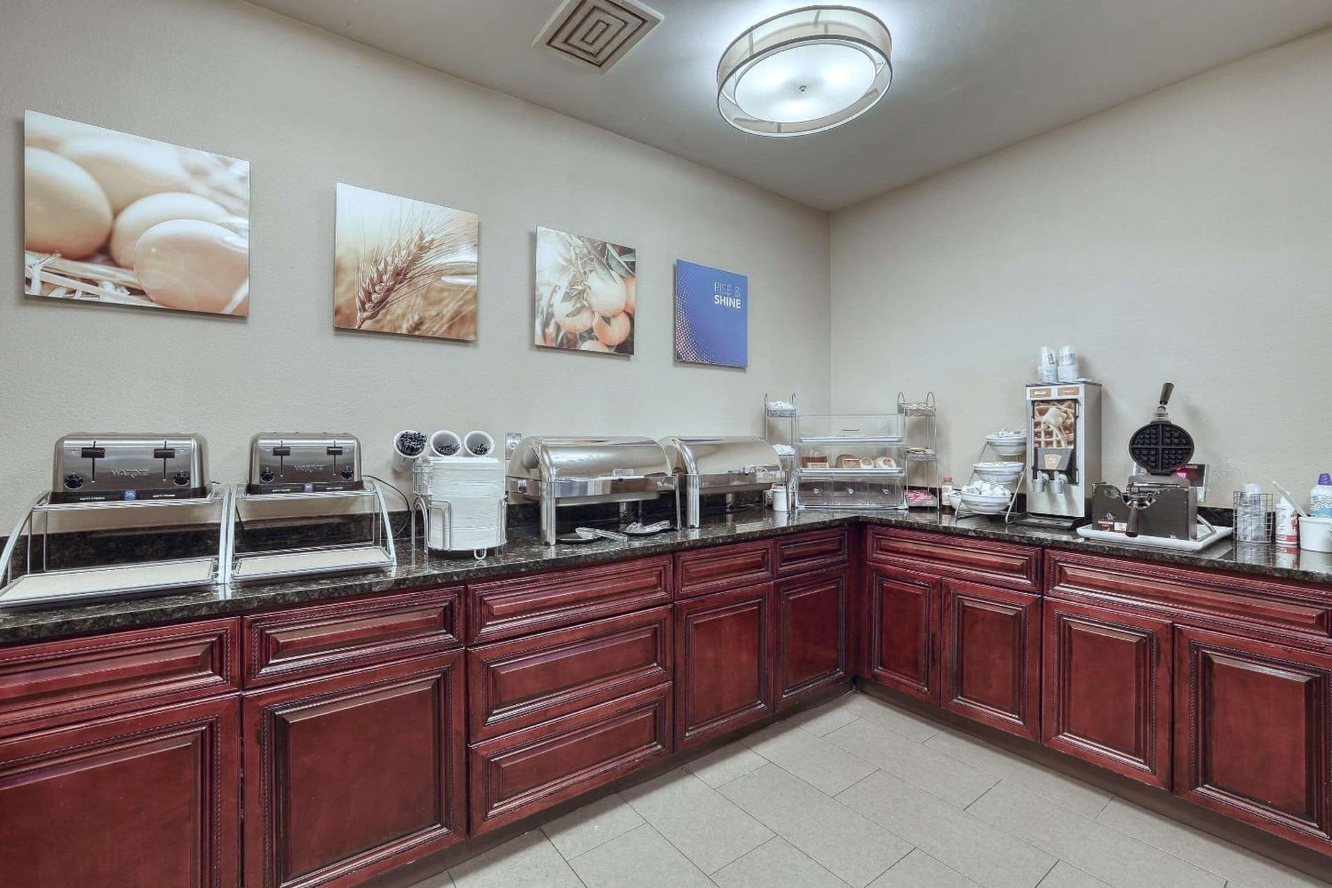 Comfort Suites Appleton Airport gallery photo in Appleton, WI — image 55