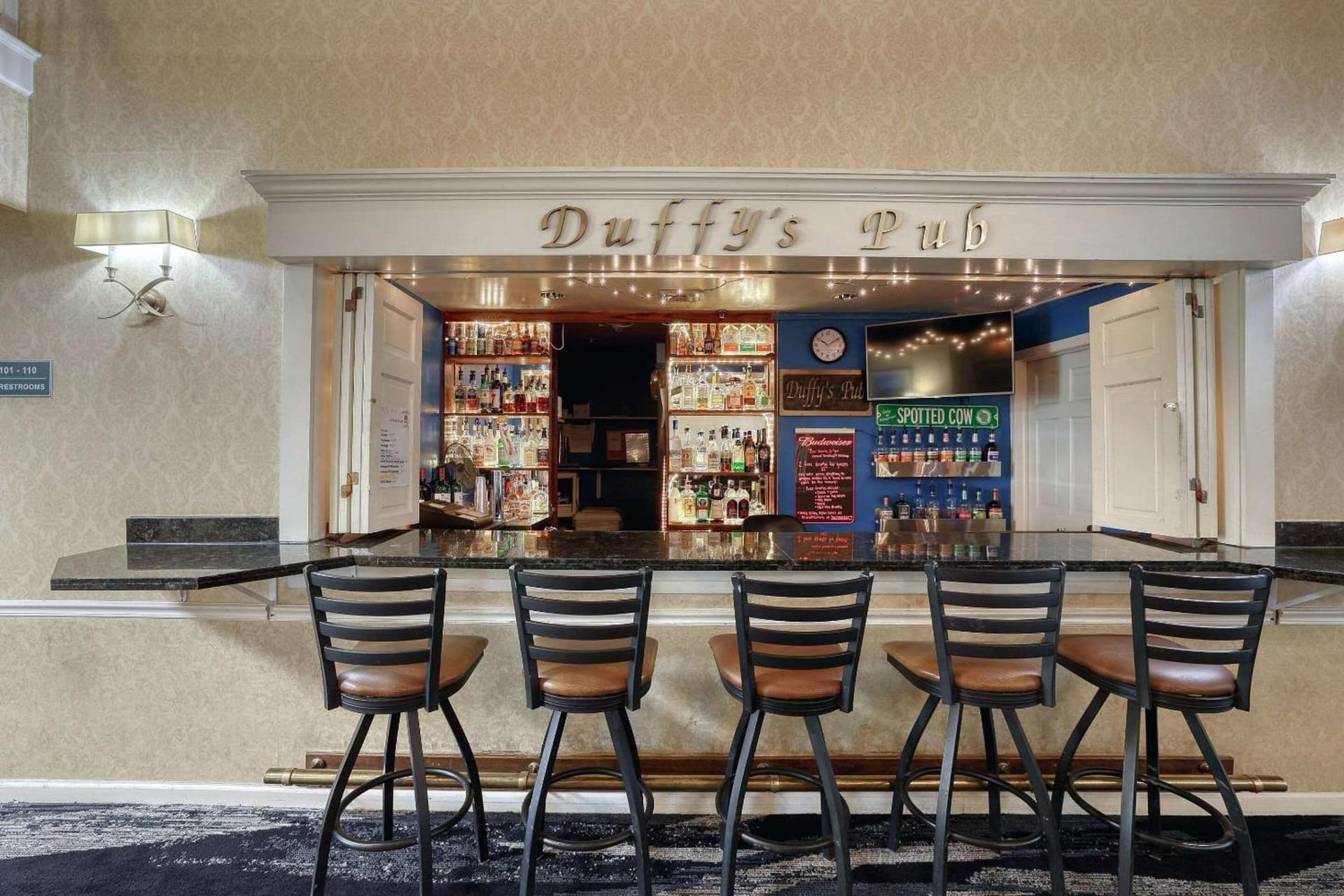 Comfort Suites Appleton Airport gallery photo in Appleton, WI — image 10
