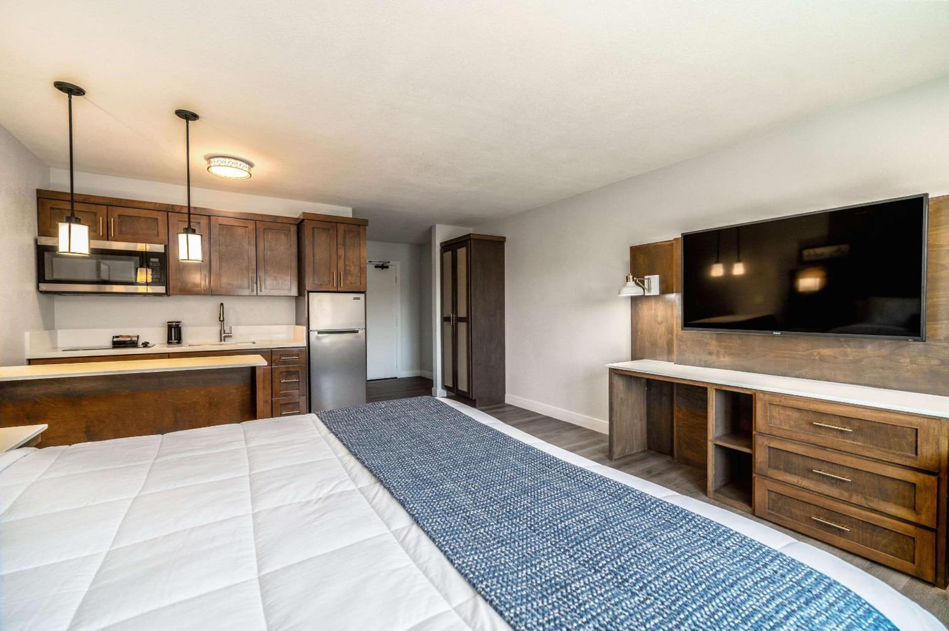 MainStay Suites Moreno Valley Near March Air Reserve Base gallery photo in Moreno Valley, CA — image 53