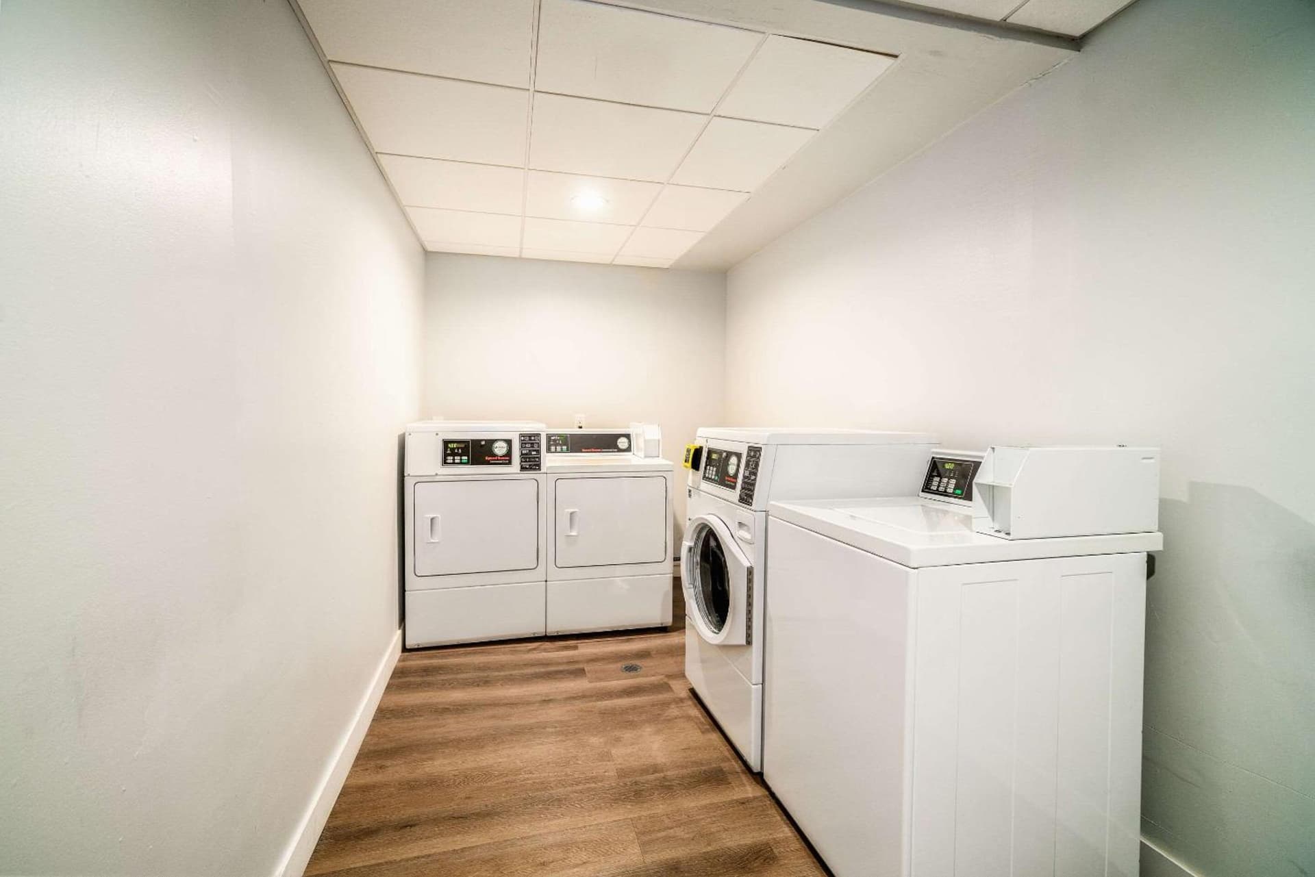 MainStay Suites Moreno Valley Near March Air Reserve Base gallery photo in Moreno Valley, CA — image 79