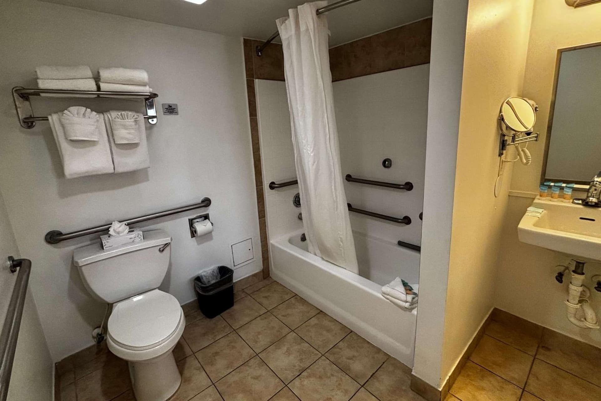 Ramada by Wyndham Flamingo Water Park gallery photo in Kissimmee, FL — image 44