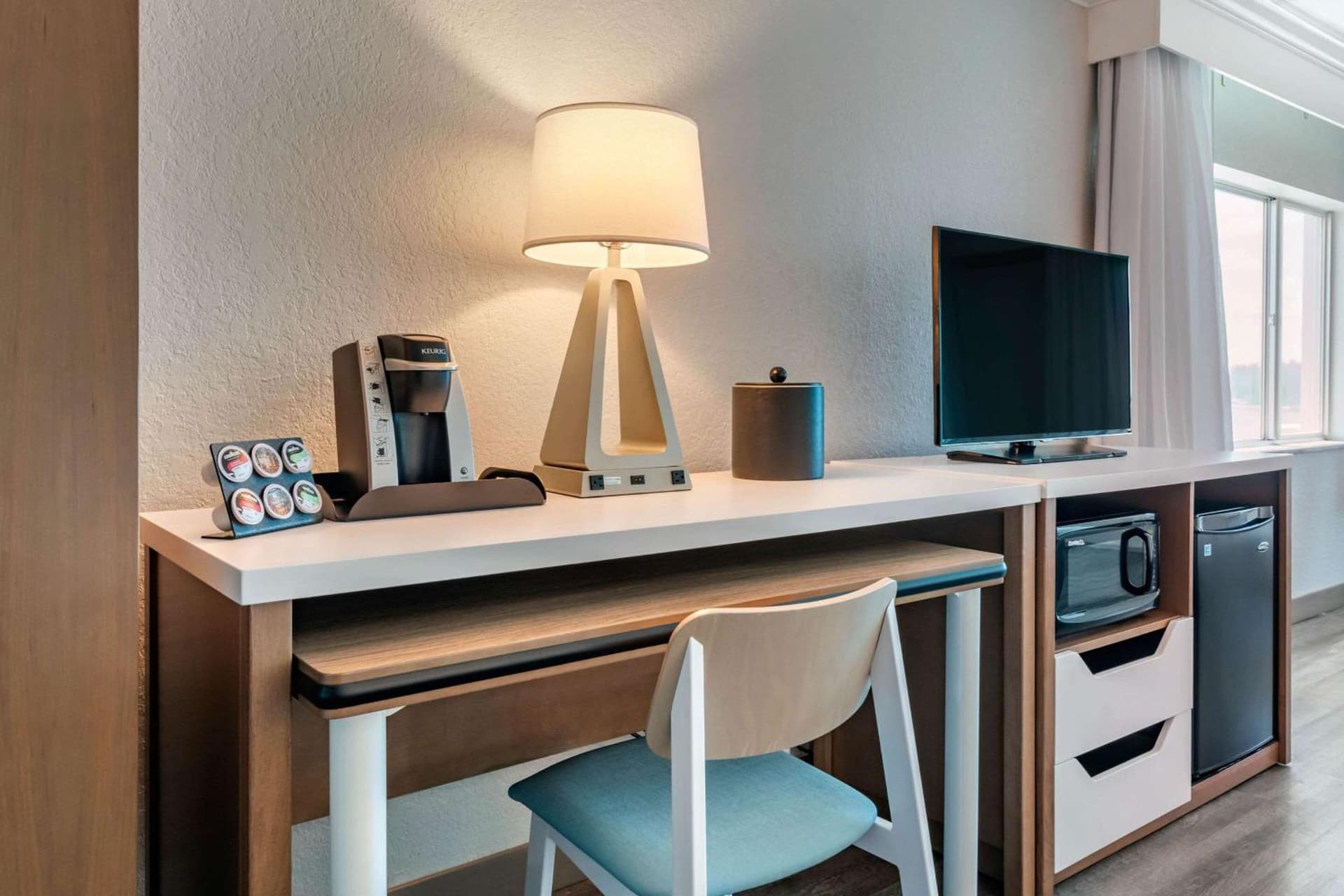 Dolphin Sands Clearwater Beach, an Ascend Collection Hotel gallery photo in Clearwater Beach, FL — image 61
