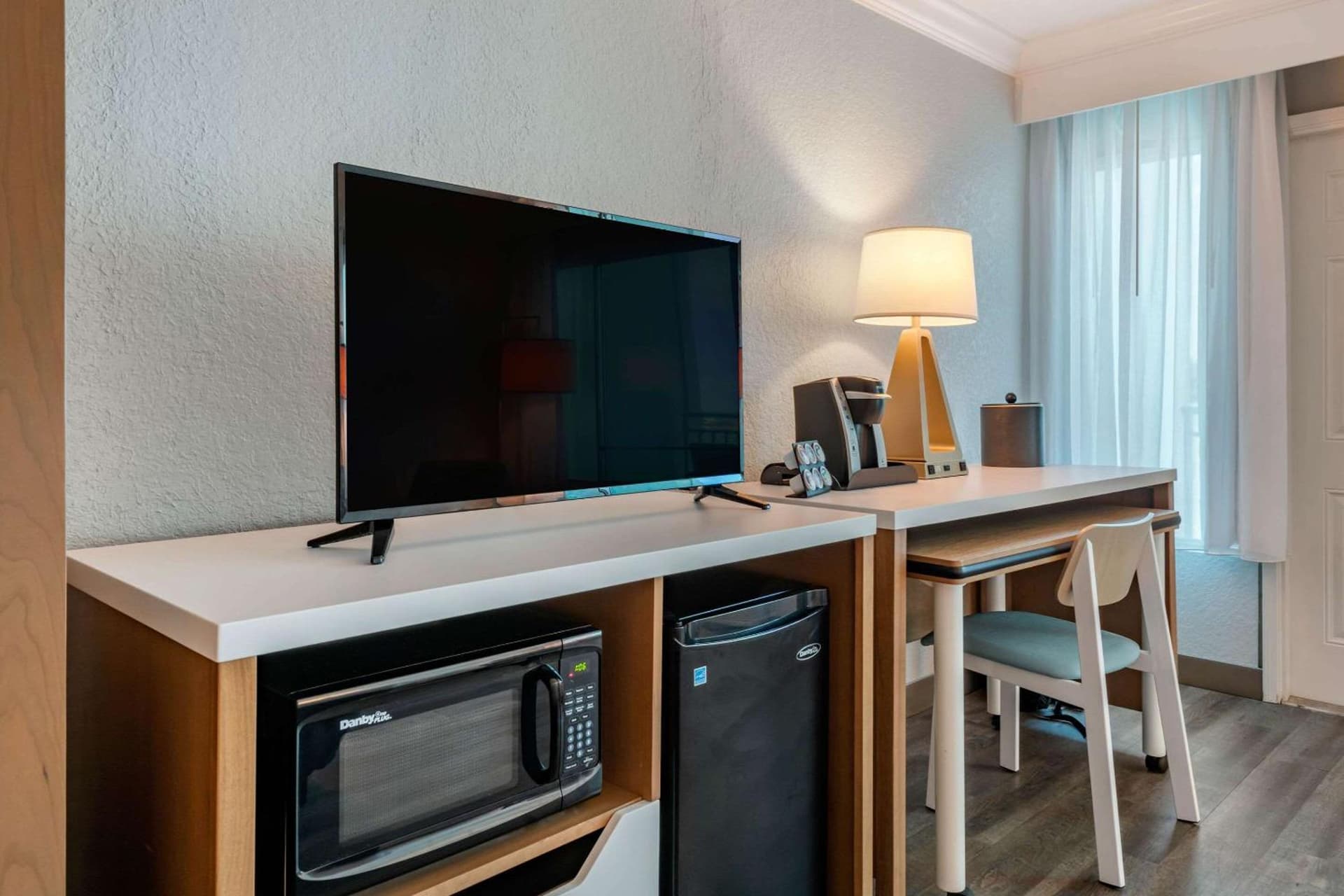 Dolphin Sands Clearwater Beach, an Ascend Collection Hotel gallery photo in Clearwater Beach, FL — image 54