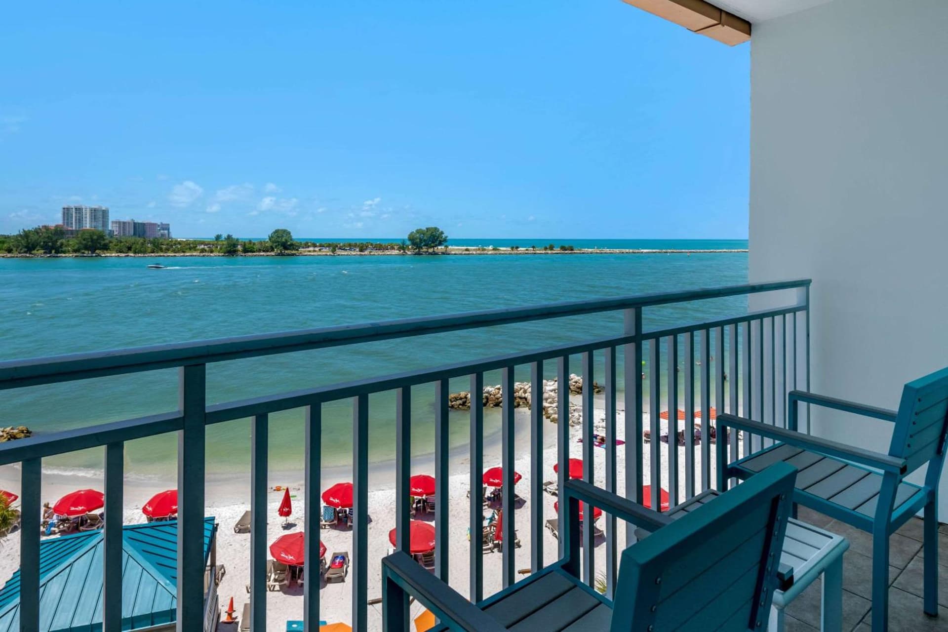 Dolphin Sands Clearwater Beach, an Ascend Collection Hotel gallery photo in Clearwater Beach, FL — image 10