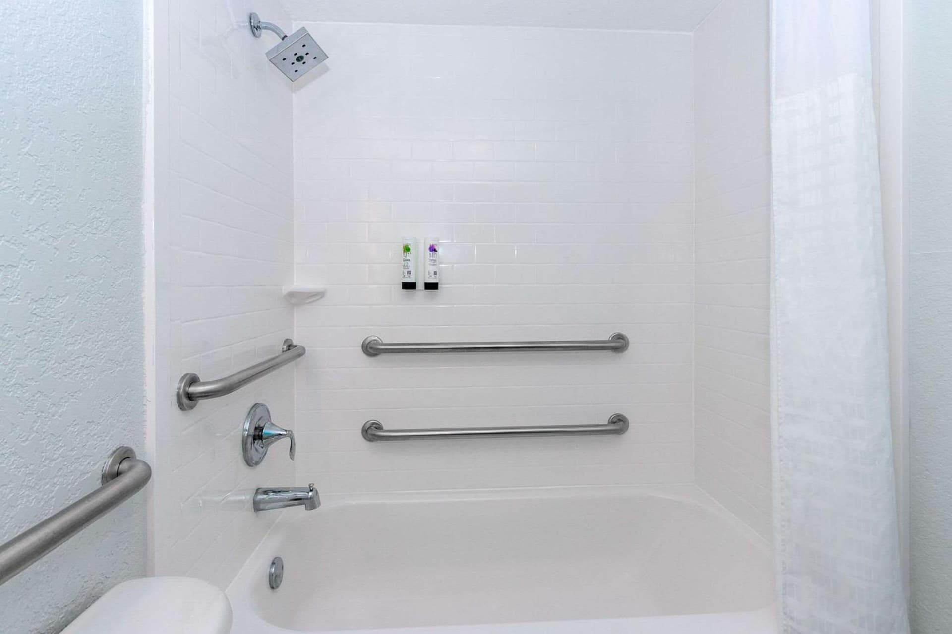 Dolphin Sands Clearwater Beach, an Ascend Collection Hotel gallery photo in Clearwater Beach, FL — image 35