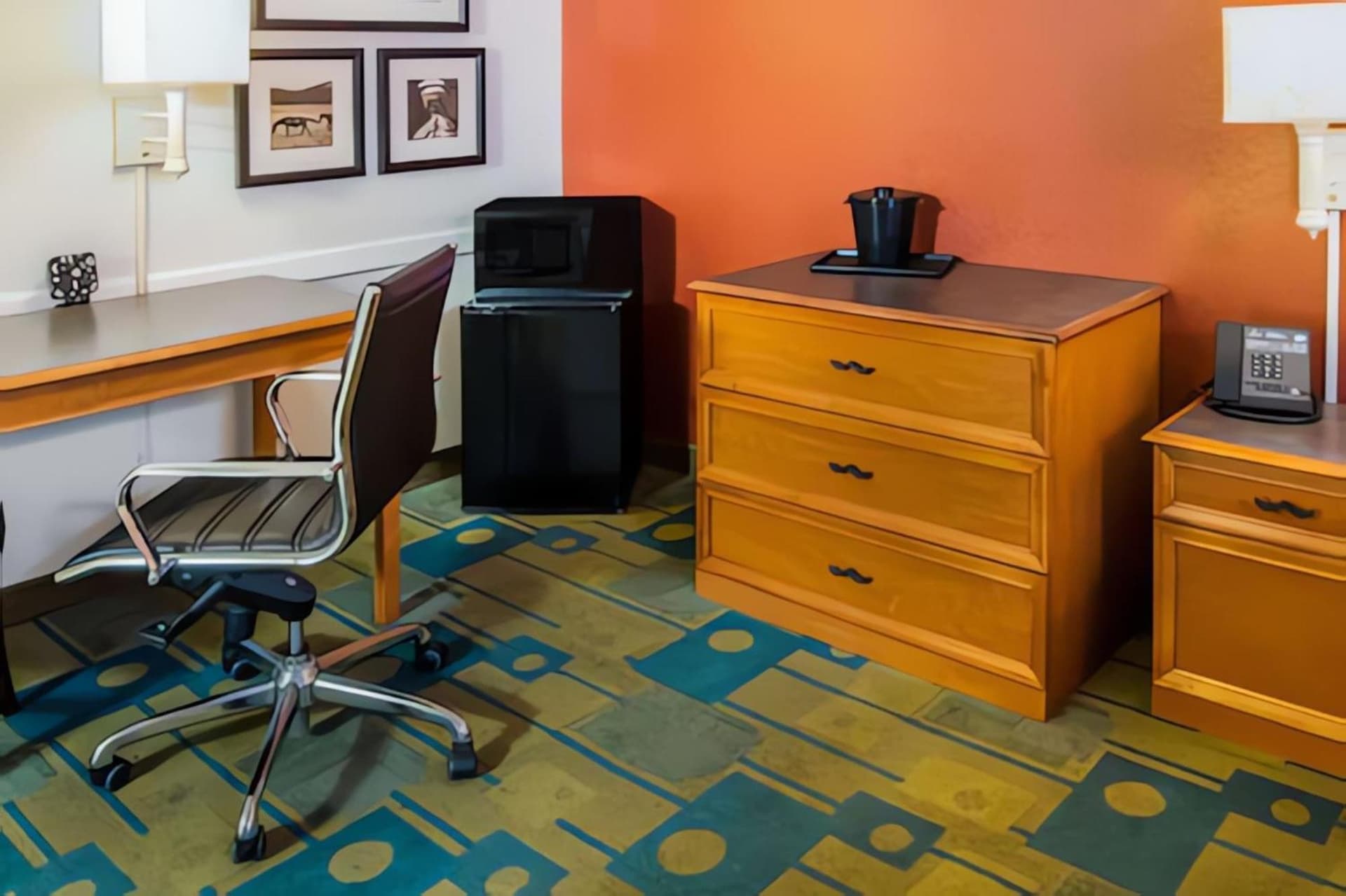 La Quinta Inn by Wyndham Colorado Springs Garden of the Gods gallery photo in Colorado Springs, CO — image 34