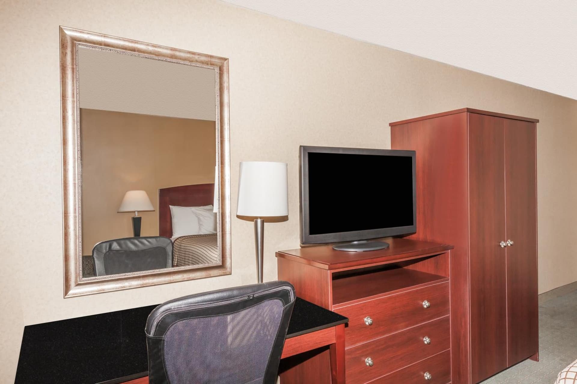 Days Inn by Wyndham Utica gallery photo in Utica, NY — image 16