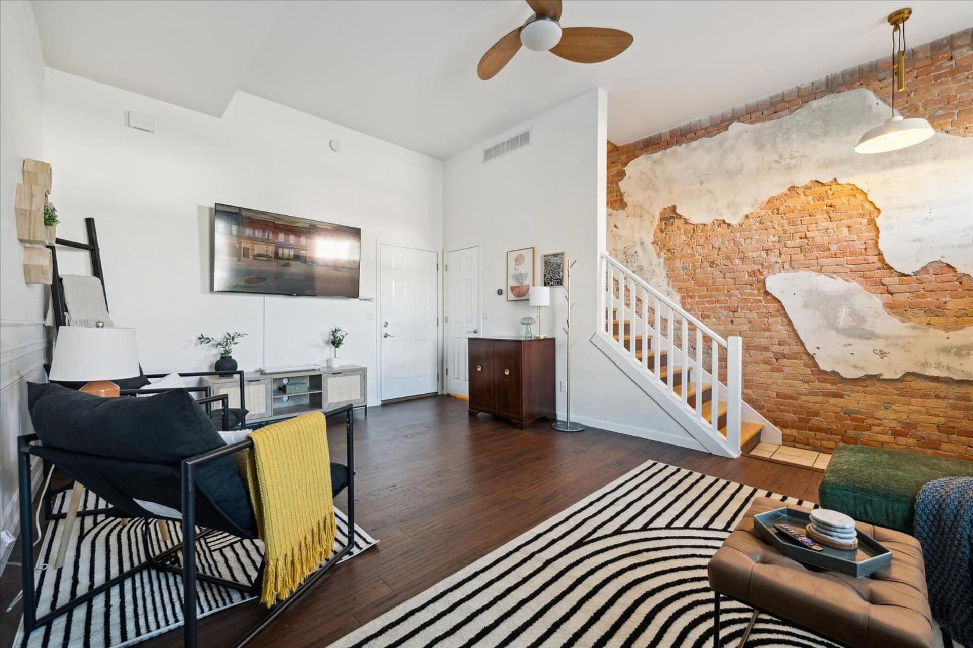 NEW! Luxury Townhome Walkable to everything Downtown Toledo has to offer! gallery photo in Toledo, OH — image 10