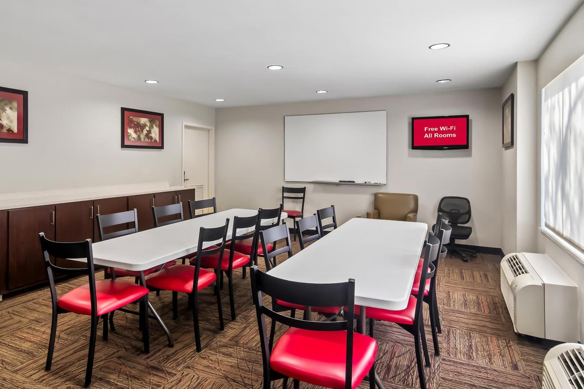 Red Roof Inn PLUS+ Jacksonville – Southpoint gallery photo in Jacksonville, FL — image 32