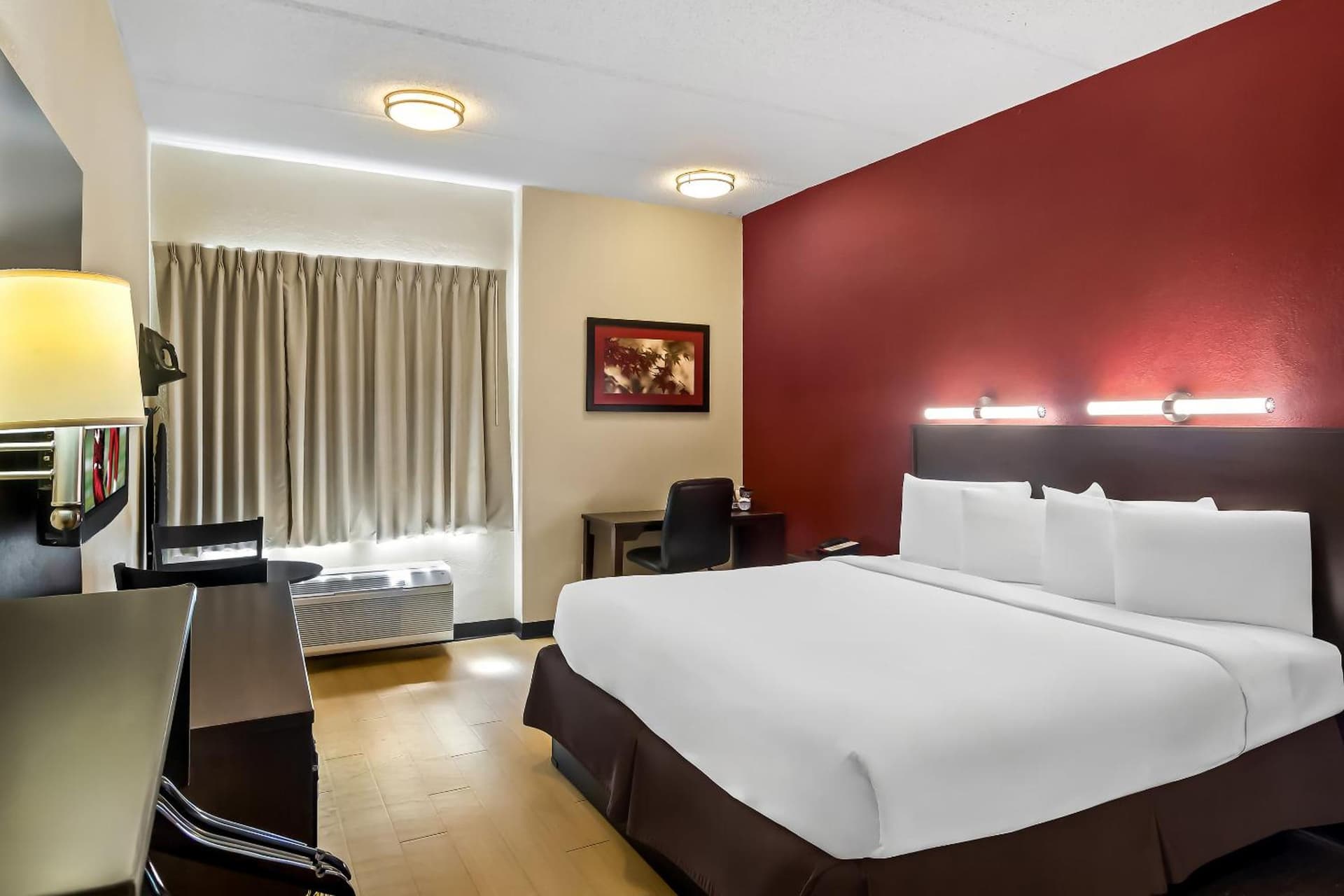 Red Roof Inn PLUS+ Jacksonville – Southpoint gallery photo in Jacksonville, FL — image 27