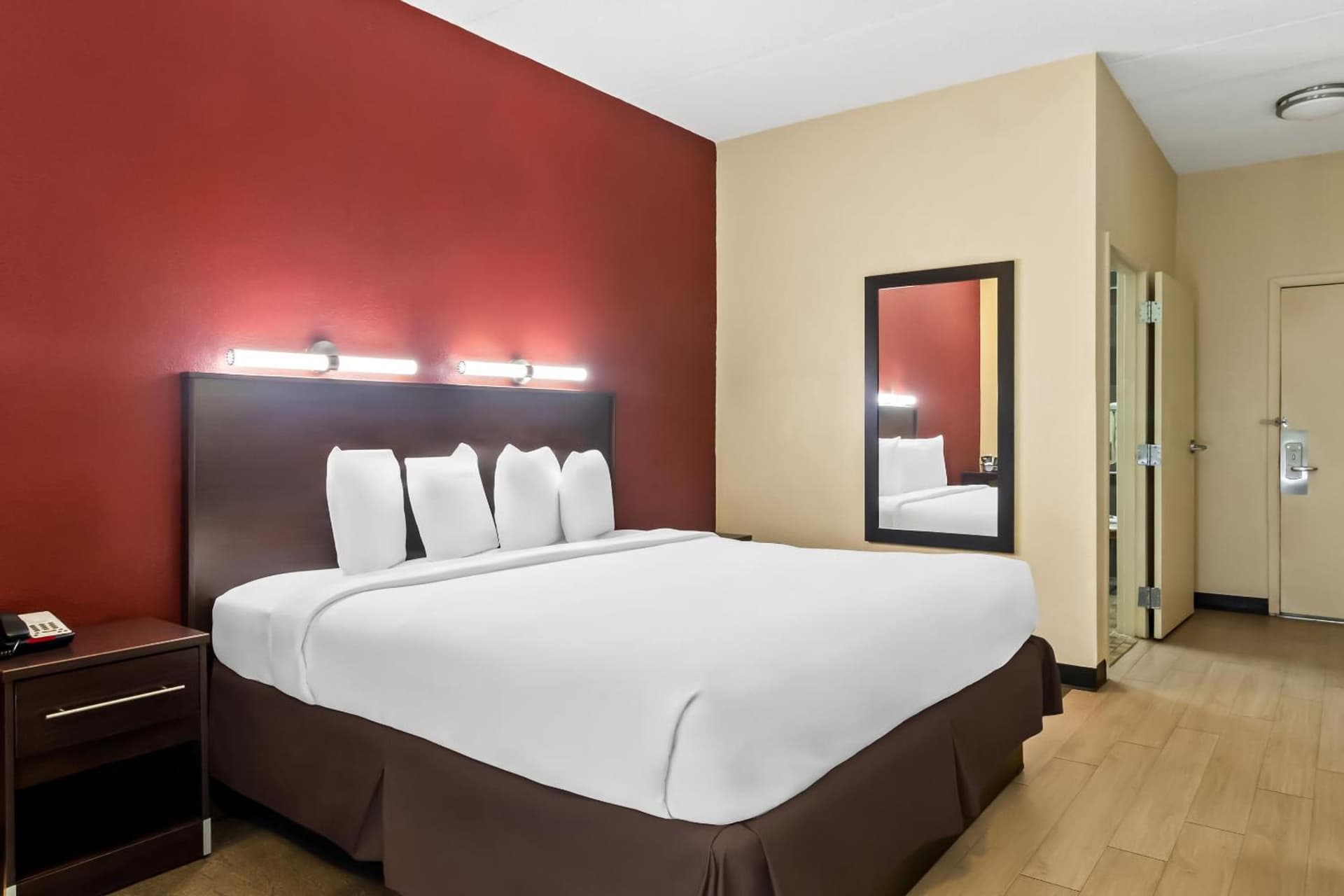 Red Roof Inn PLUS+ Jacksonville – Southpoint gallery photo in Jacksonville, FL — image 7