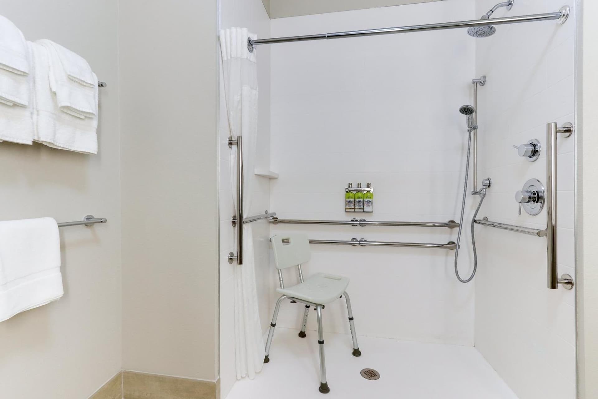 Holiday Inn Express & Suites - Middletown - Goshen by IHG gallery photo in Middletown, NY — image 75