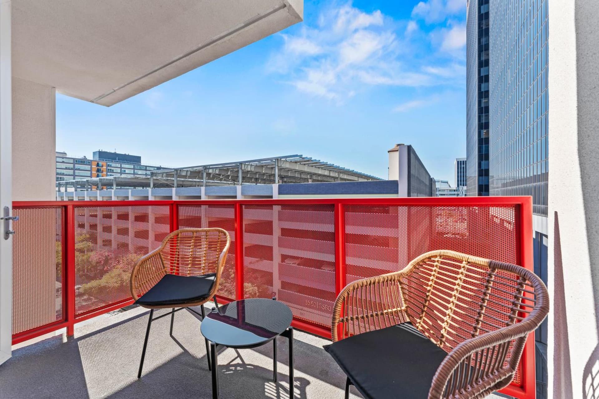 Charming studio room in LA - Conveniently Located Near Downtown! featured exterior or lobby in Los Angeles, CA — similar hotel