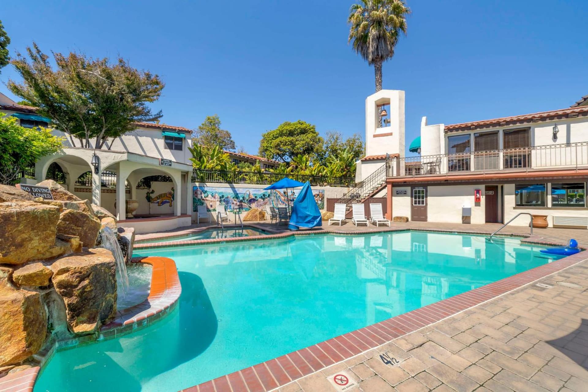 Best Western Casa Grande Inn property views in Arroyo Grande, CA — gallery photo 3