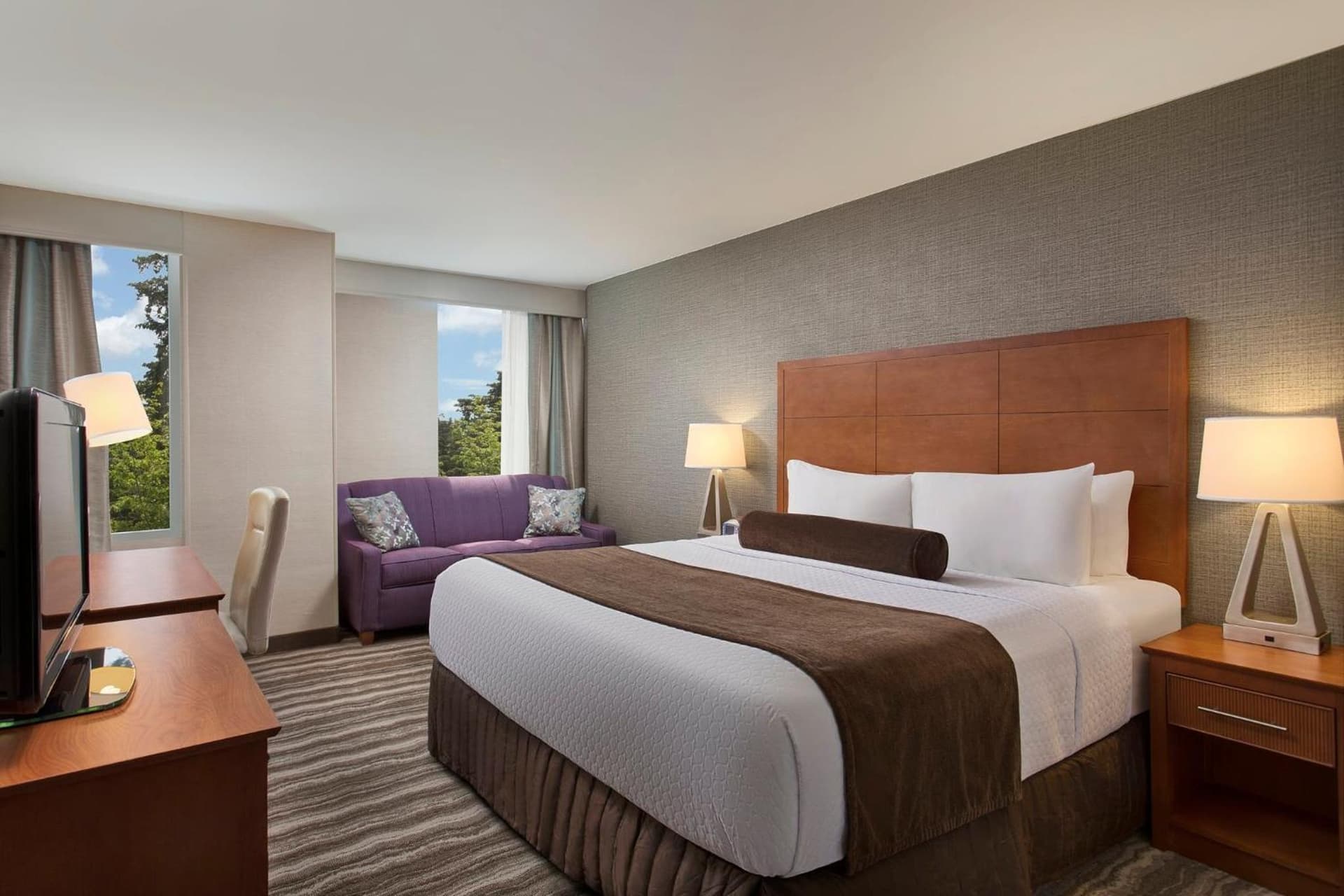 AC Hotel by Marriott Portland Lake Oswego gallery photo in Lake Oswego, OR — image 13