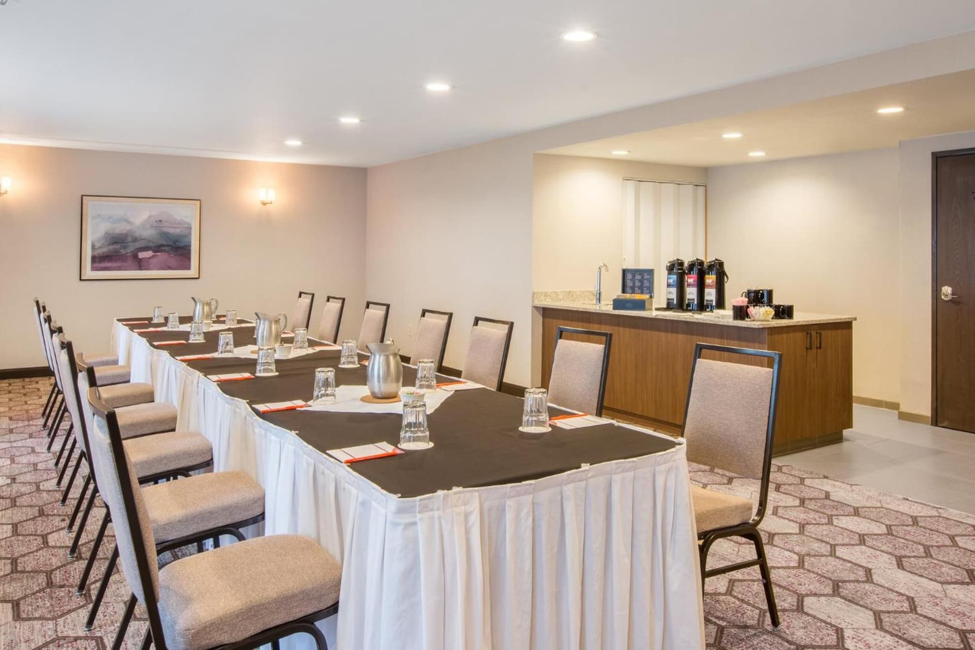 AC Hotel by Marriott Portland Lake Oswego gallery photo in Lake Oswego, OR — image 12