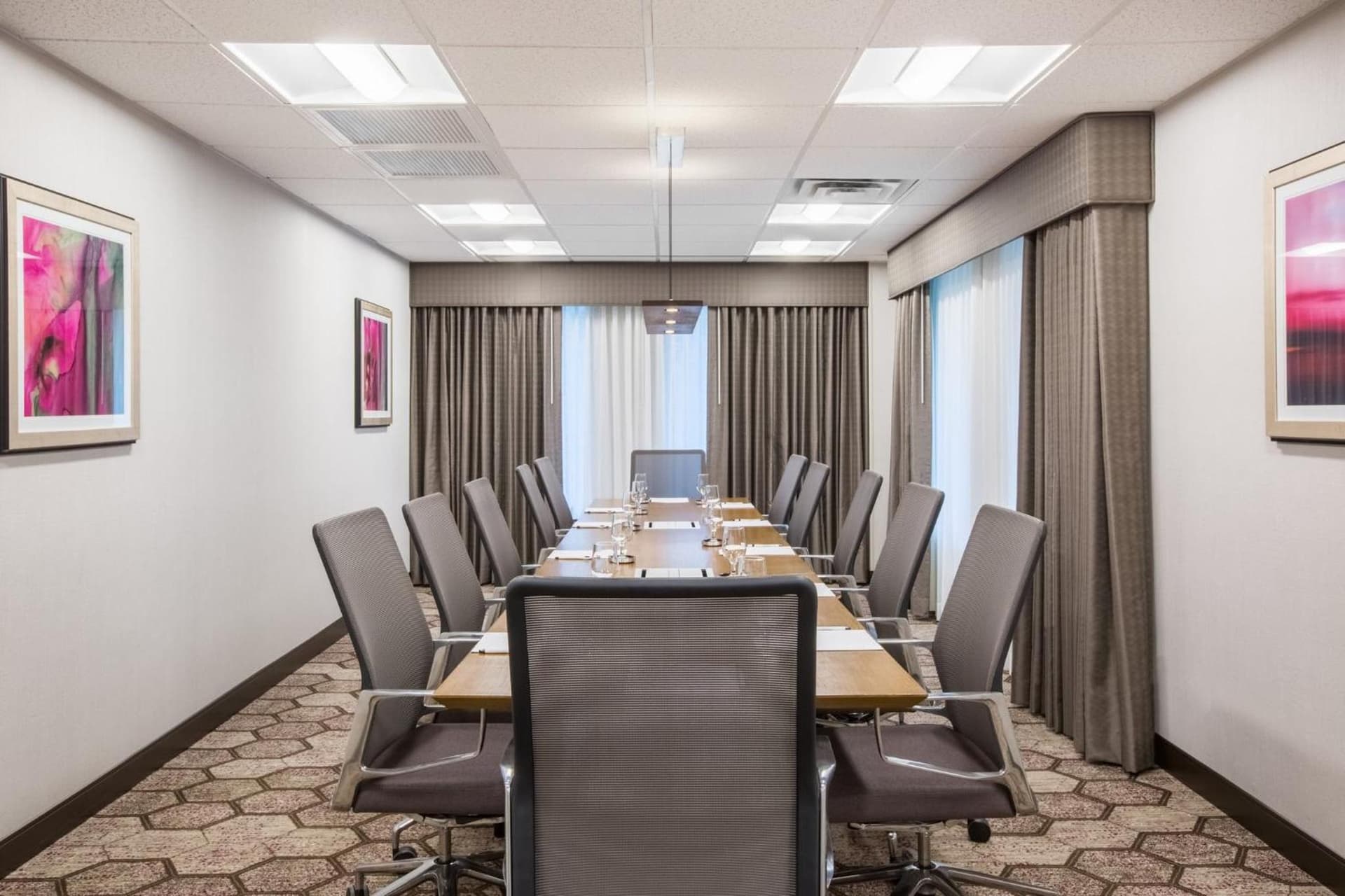 AC Hotel by Marriott Portland Lake Oswego gallery photo in Lake Oswego, OR — image 22