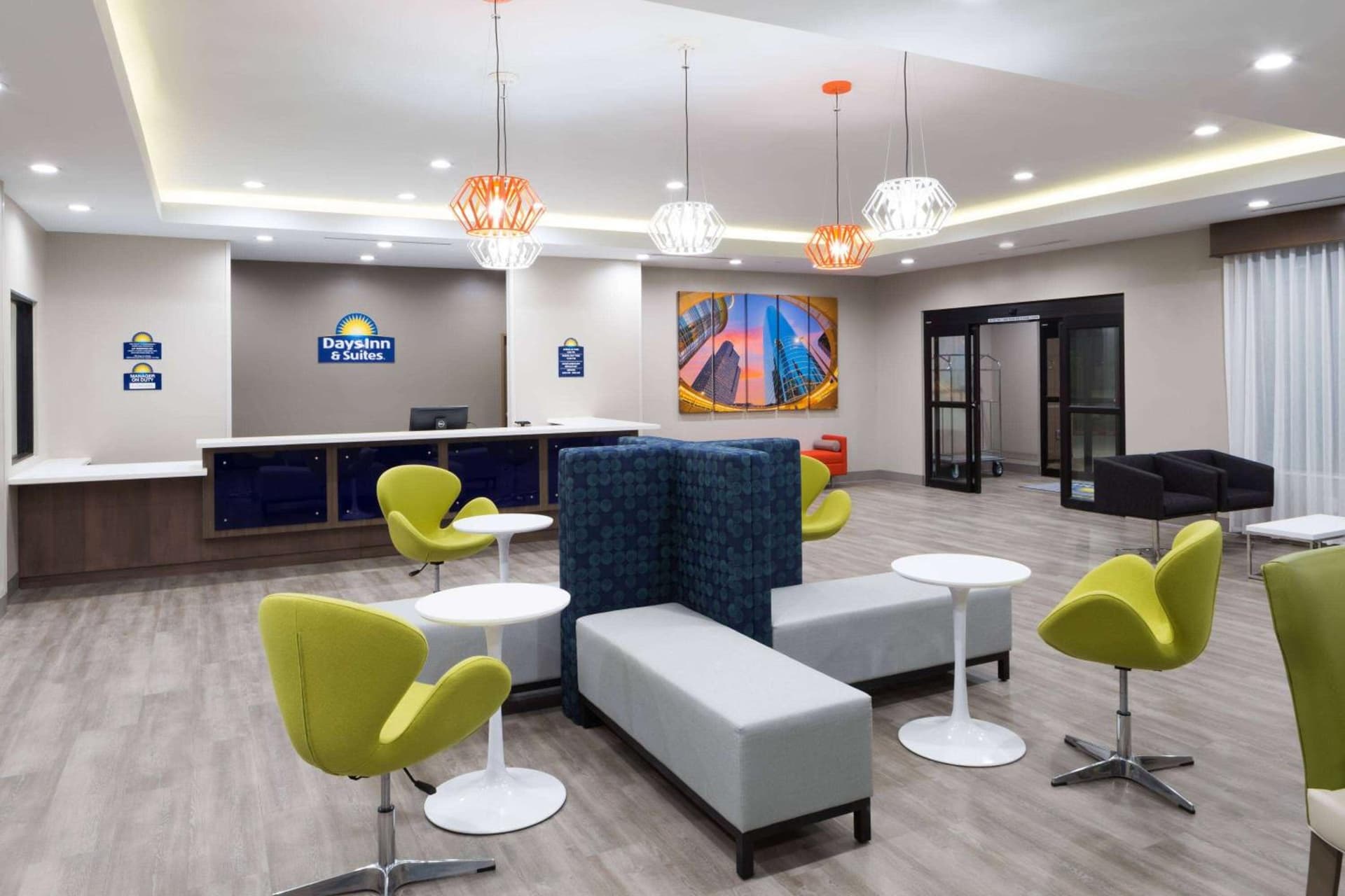 Days Inn & Suites by Wyndham Houston NW Cypress interior in Cypress, TX — gallery photo 2