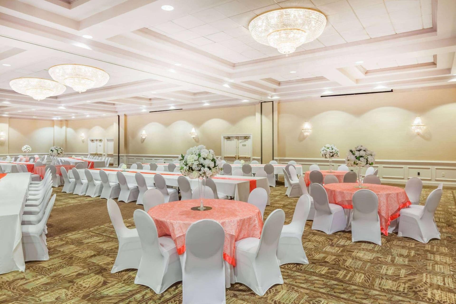 Wyndham Virginia Beach Oceanfront gallery photo in Virginia Beach, VA — image 12