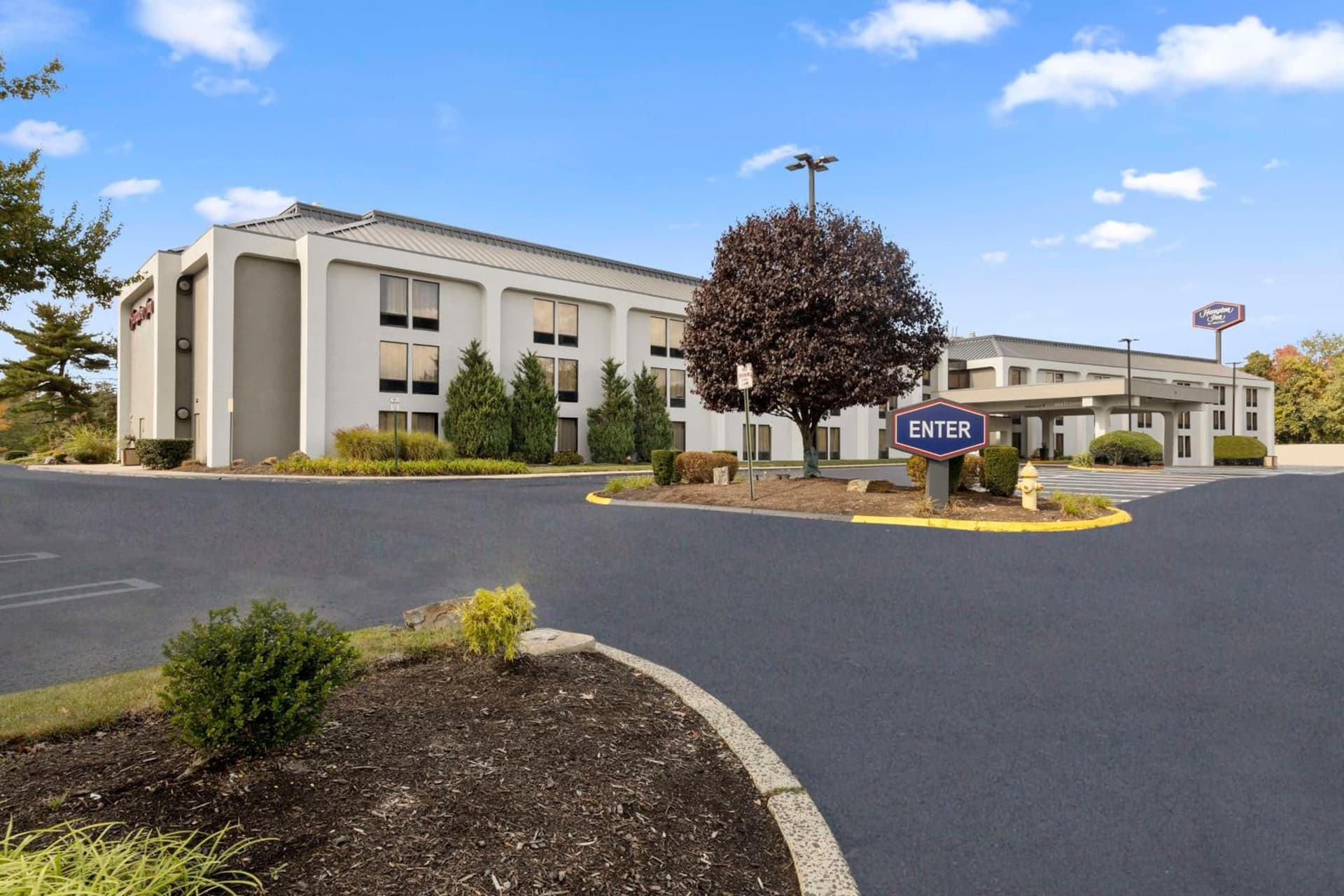 Hampton Inn by Hilton Milford interior in Milford, CT — gallery photo 2
