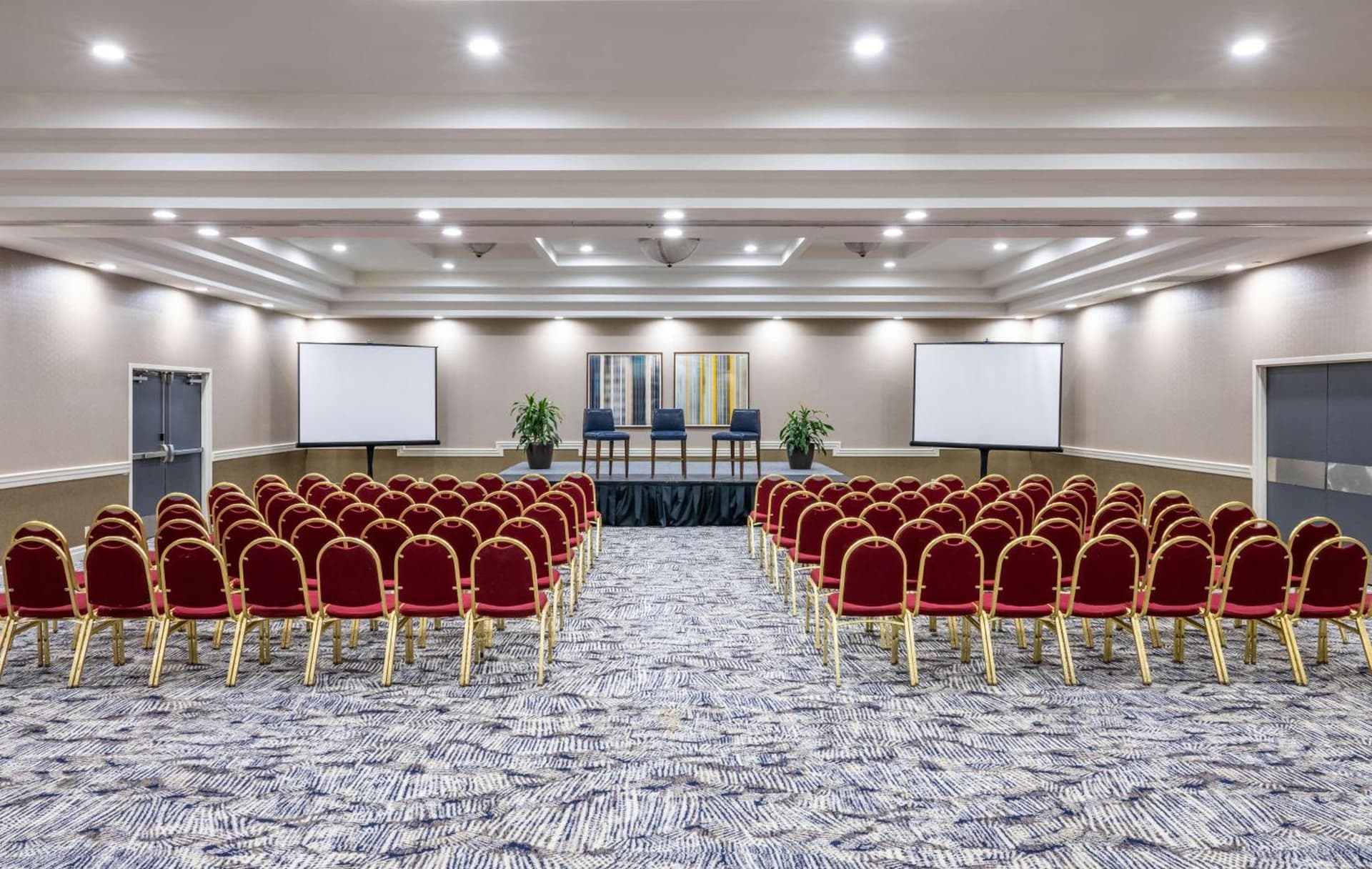 DoubleTree by Hilton Hotel Newark Airport gallery photo in Newark, NJ — image 72