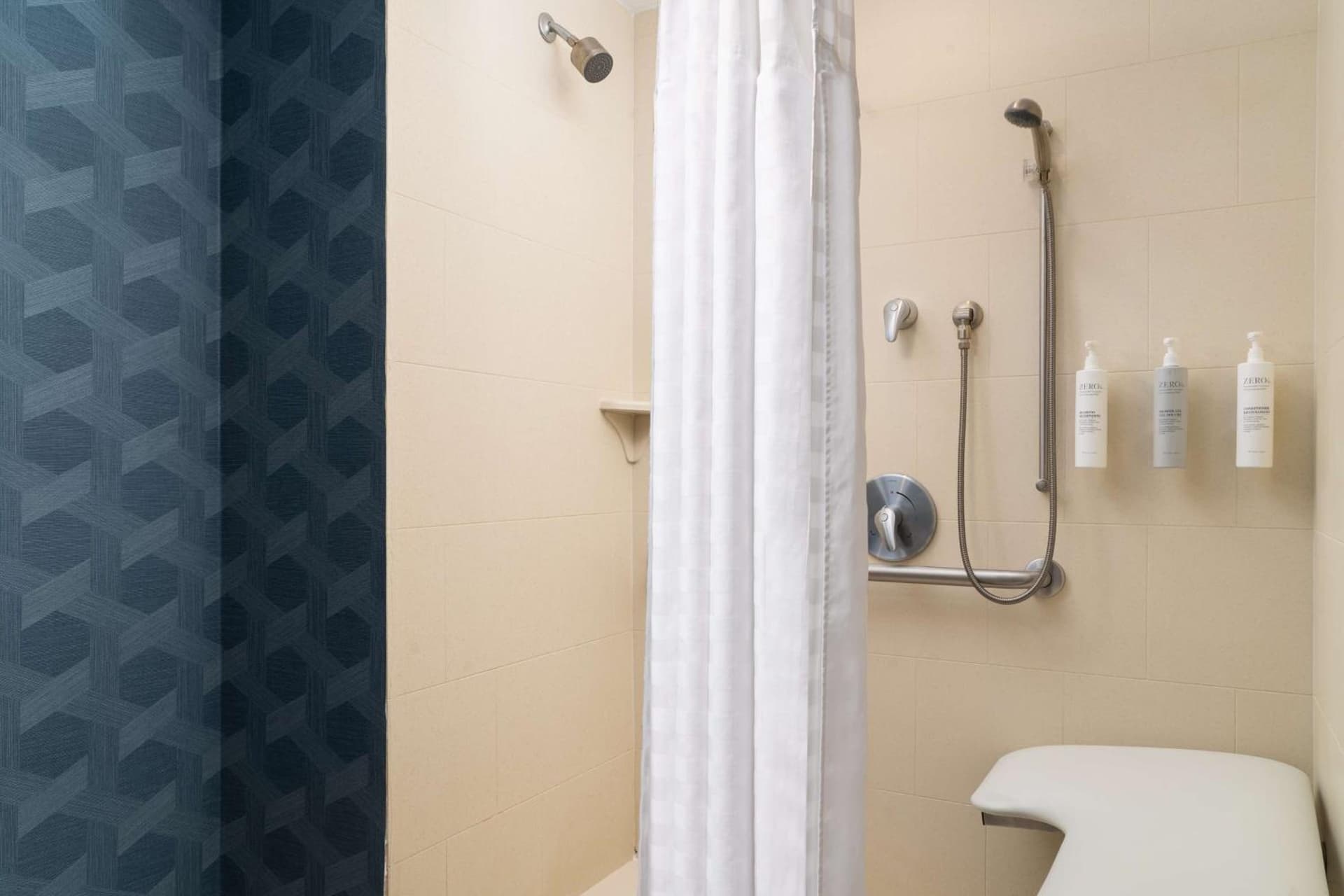 Homewood Suites by Hilton Newport-Middletown interior in Middletown, RI — gallery photo 2