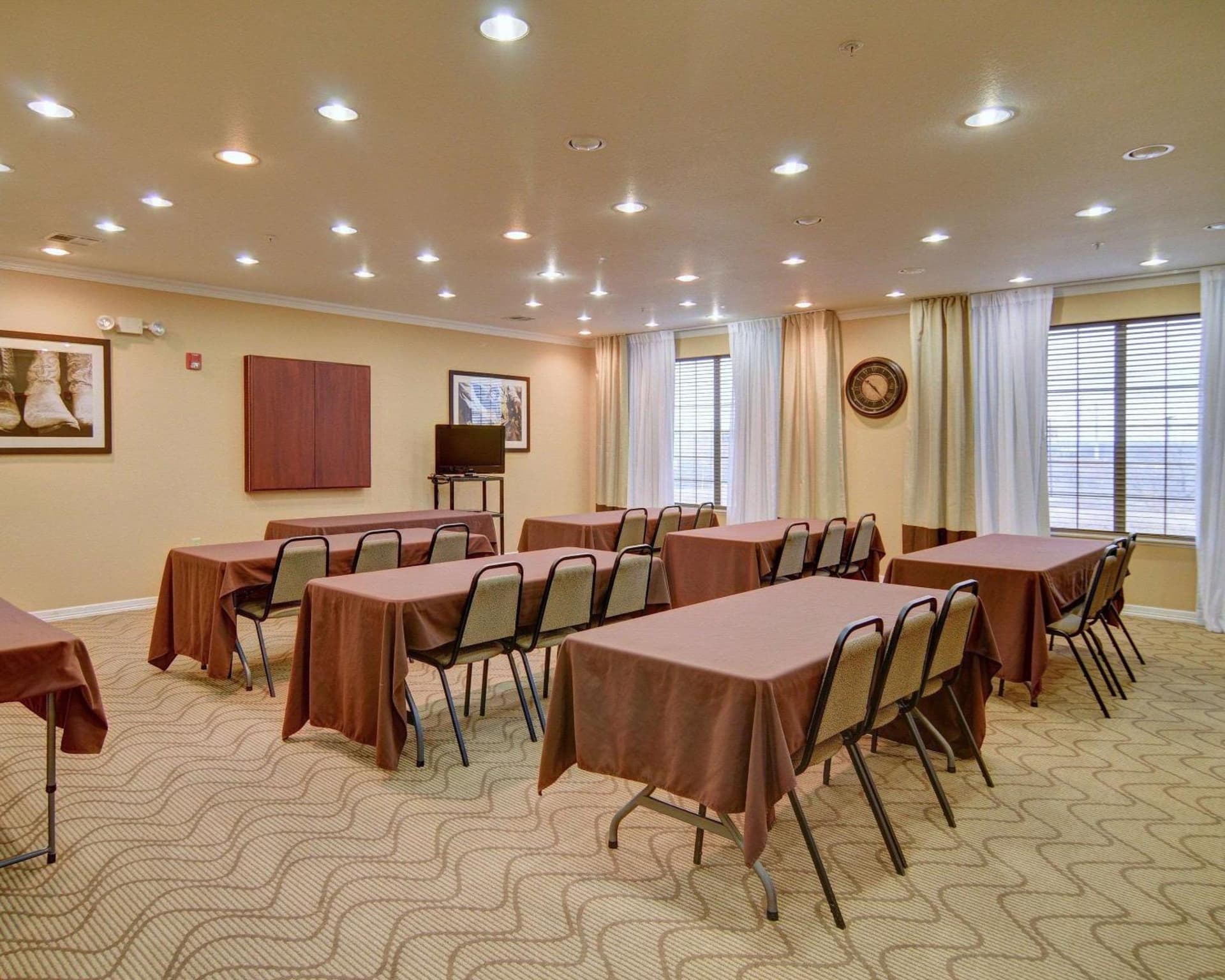 Comfort Suites Roanoke - Fort Worth North property views in Roanoke, TX — gallery photo 3