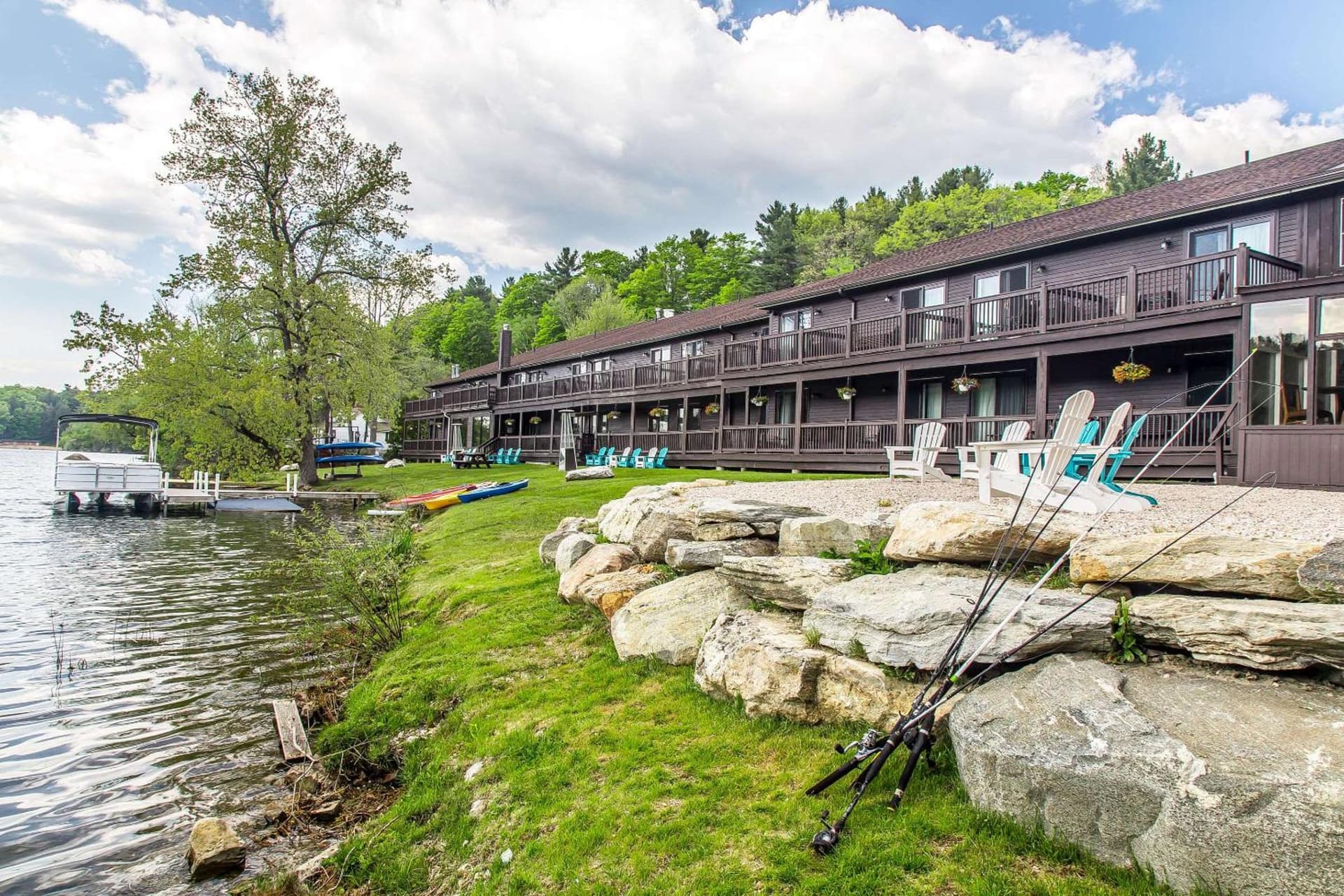 The Black Swan Lee - Lenox, an Ascend Collection Hotel featured exterior or lobby in Lee — similar hotel