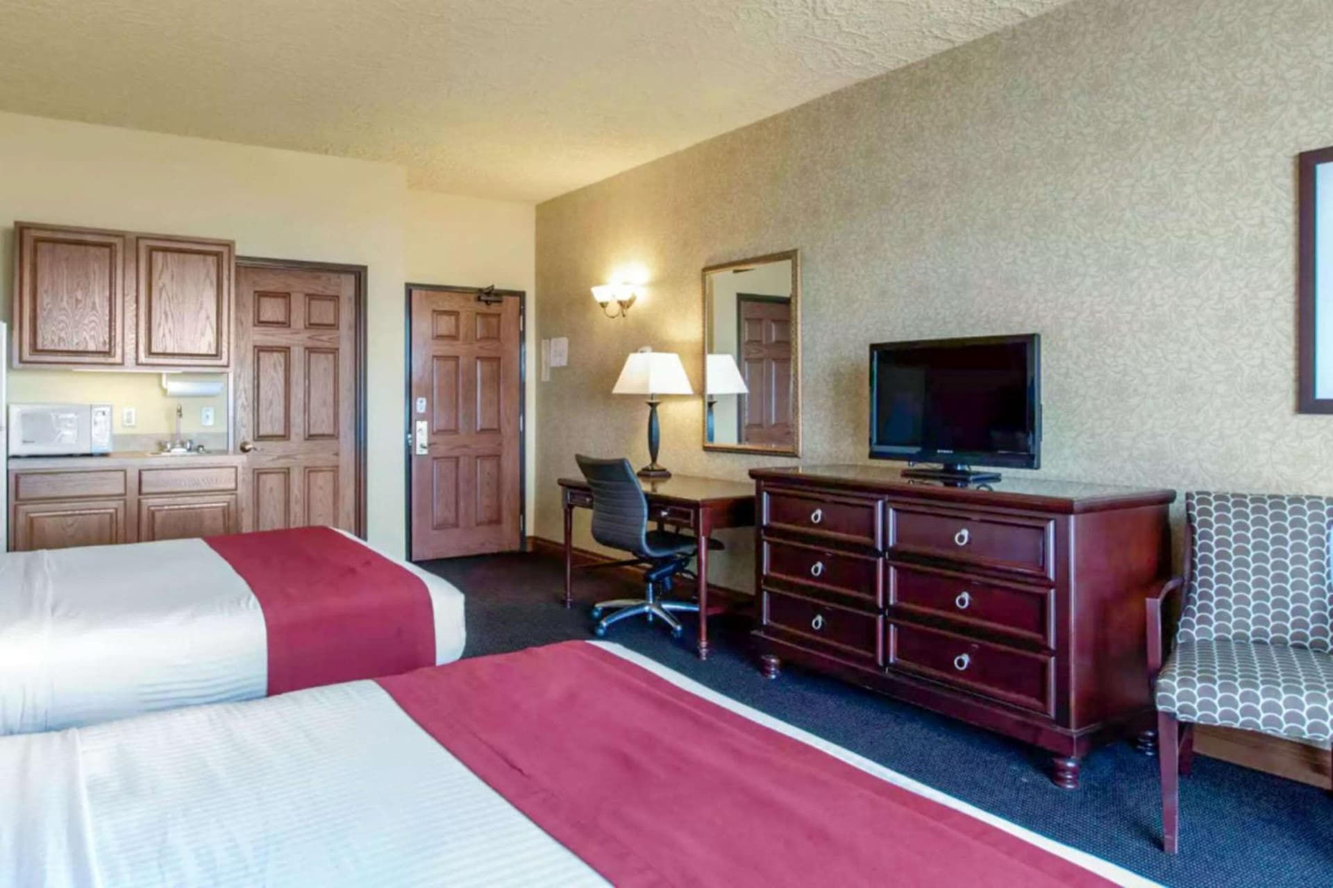 Shoreline Inn & Conference Center, an Ascend Collection Hotel gallery photo in Muskegon, MI — image 19