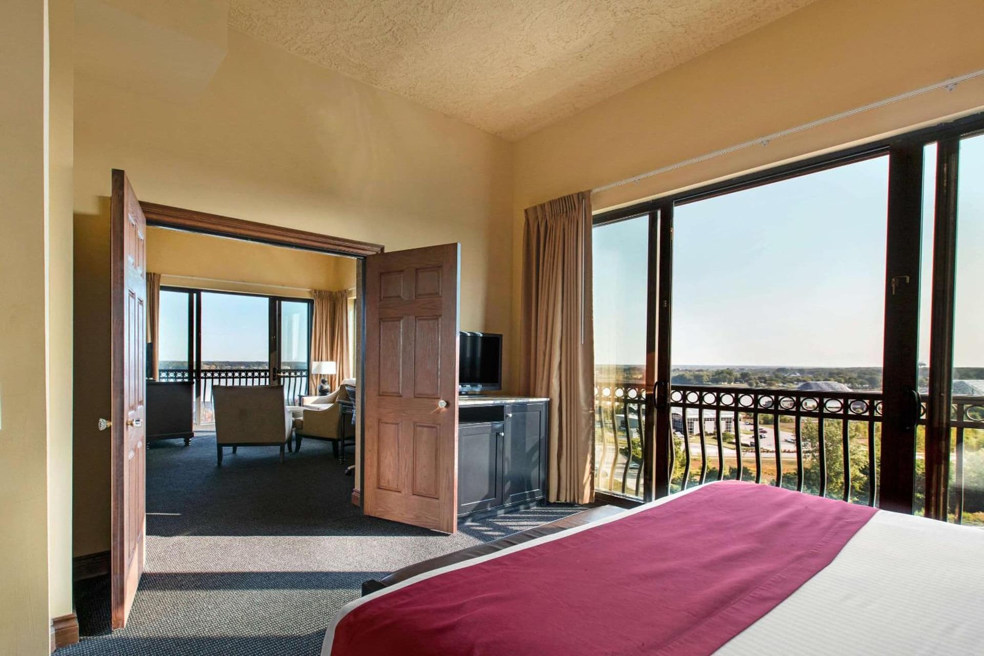 Shoreline Inn & Conference Center, an Ascend Collection Hotel gallery photo in Muskegon, MI — image 61