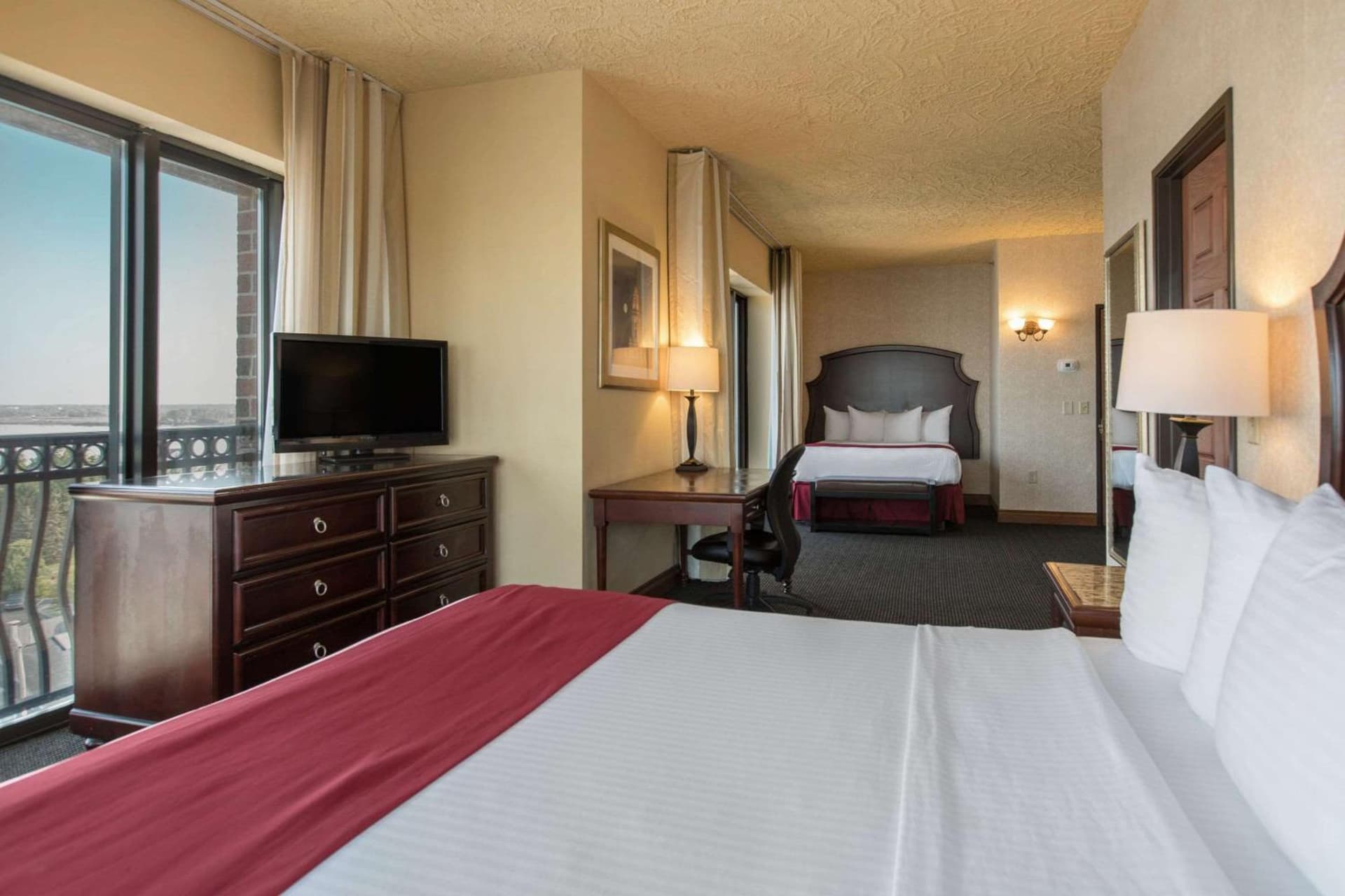 Shoreline Inn & Conference Center, an Ascend Collection Hotel gallery photo in Muskegon, MI — image 39